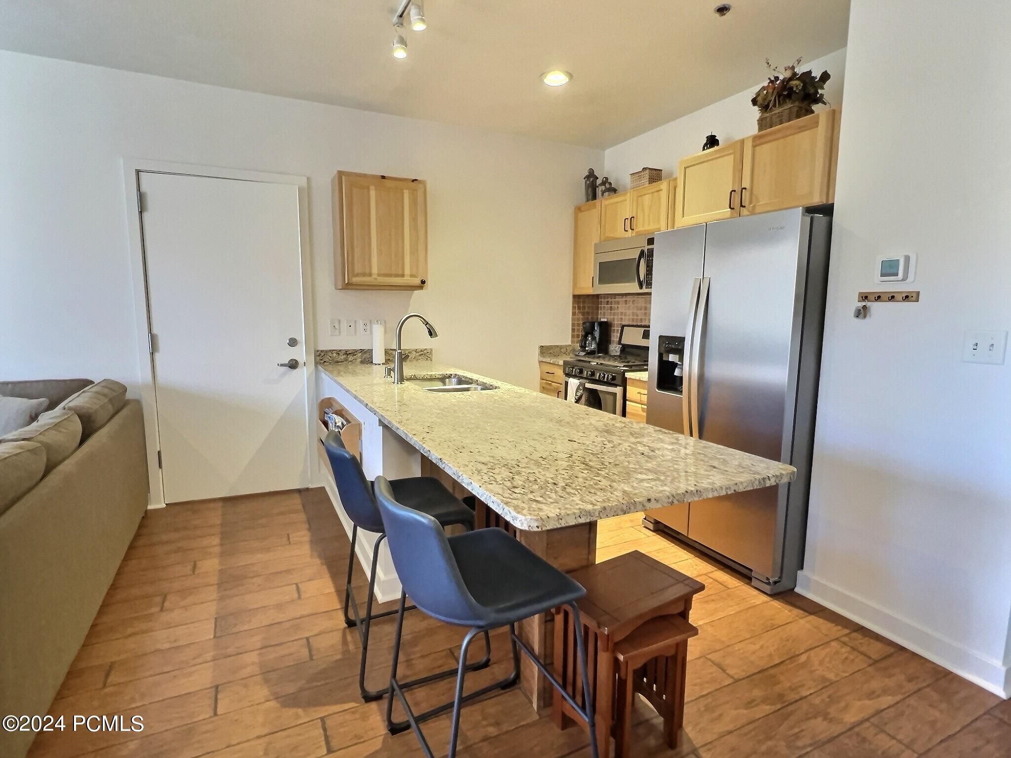 1364 W Stillwater Drive 2053