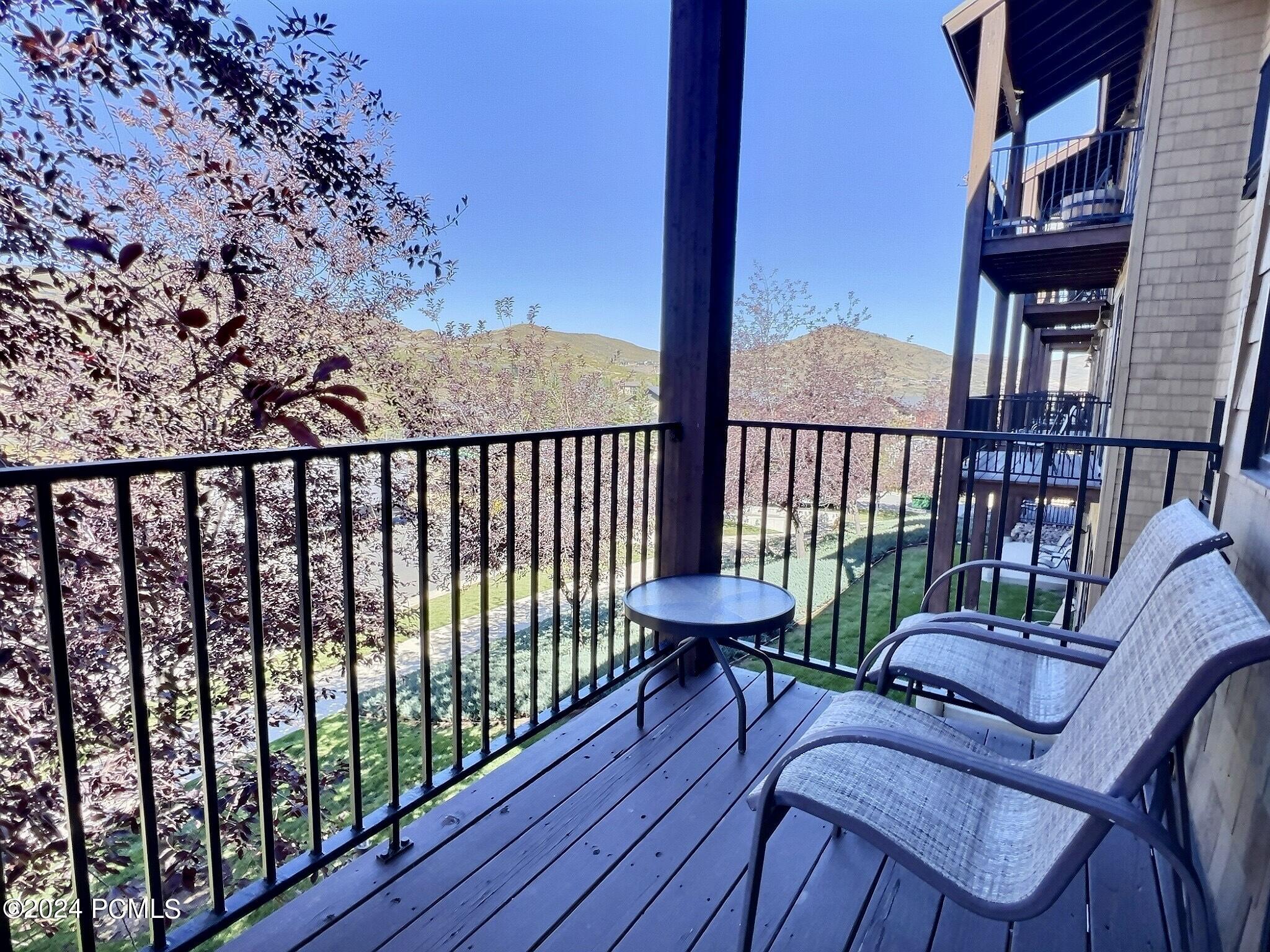 1364 W Stillwater Drive 2053