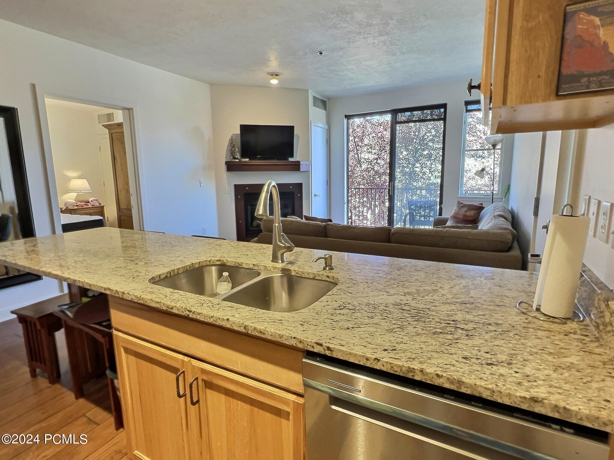 1364 W Stillwater Drive 2053