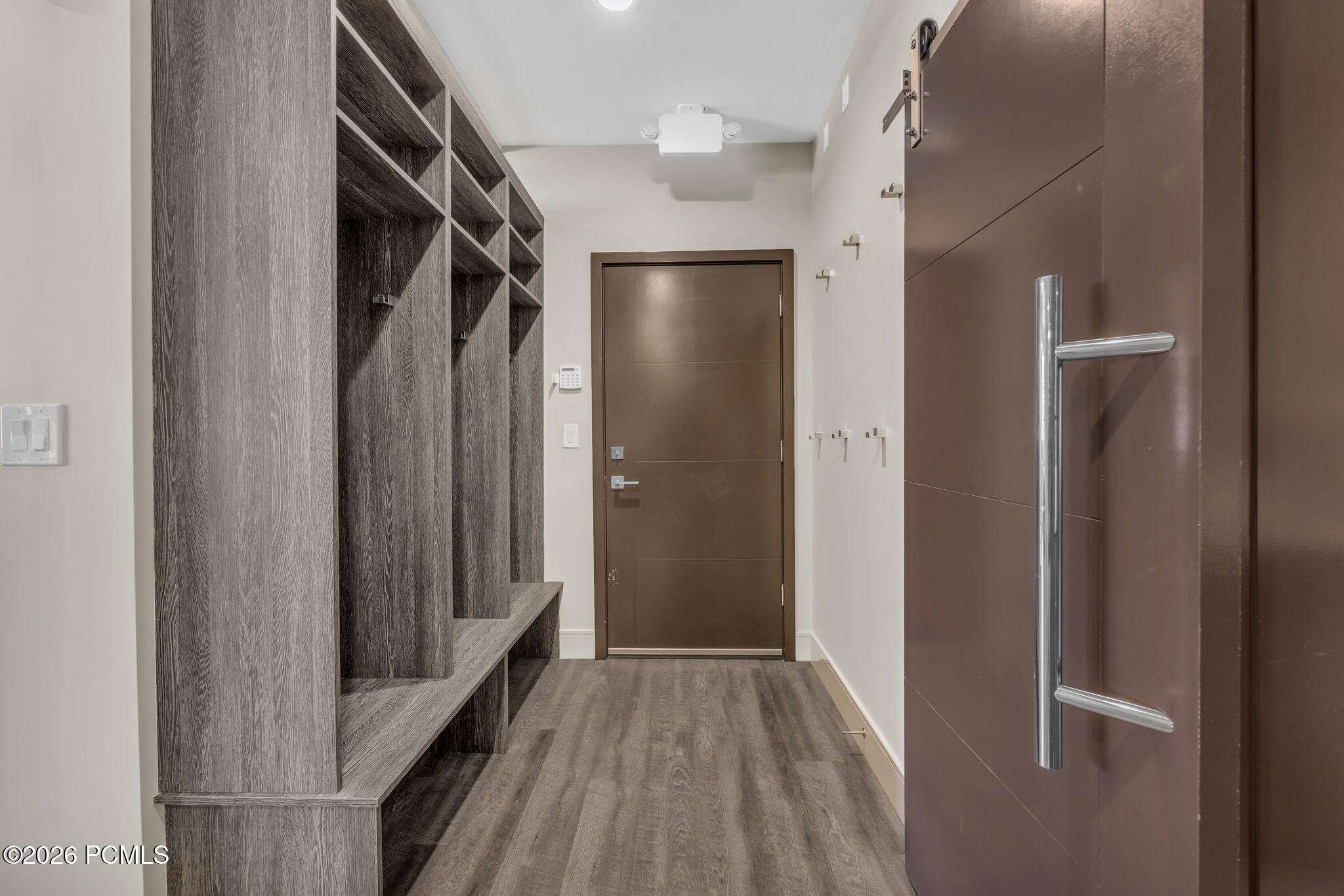 1200 W Lori Lane C15