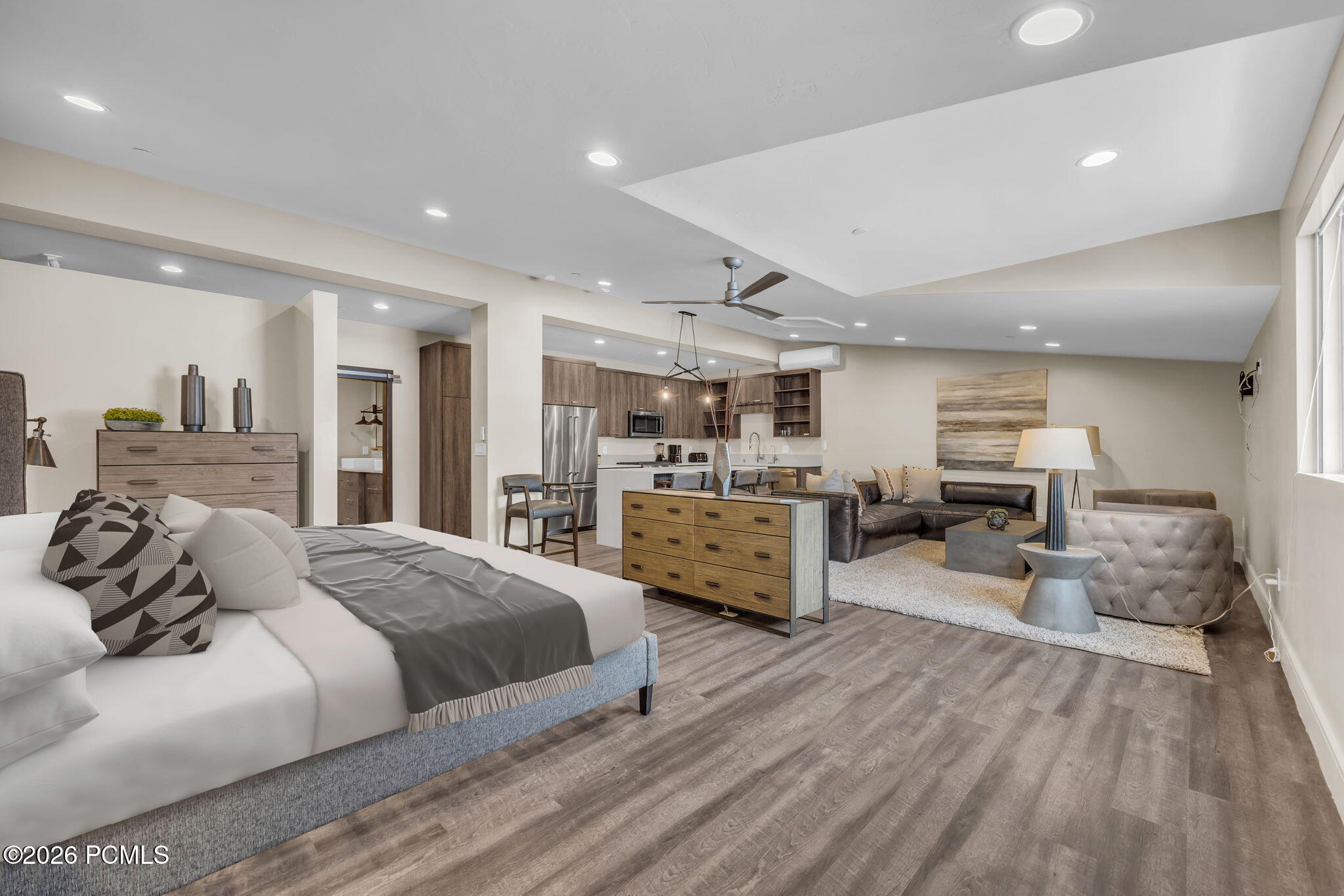 1200 W Lori Lane C15