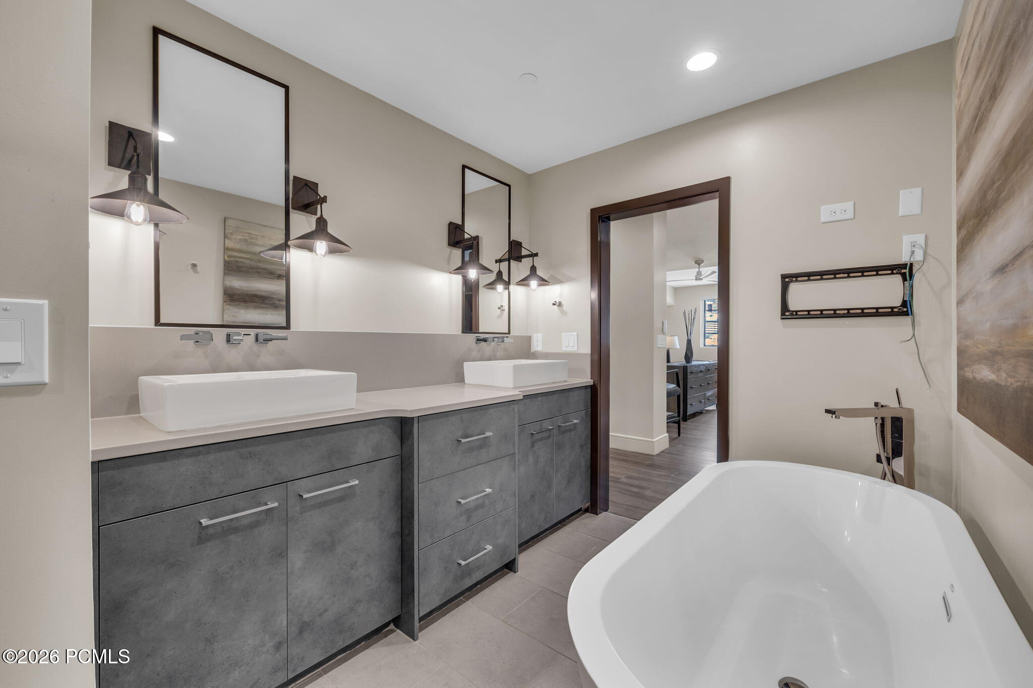 1200 W Lori Lane C15