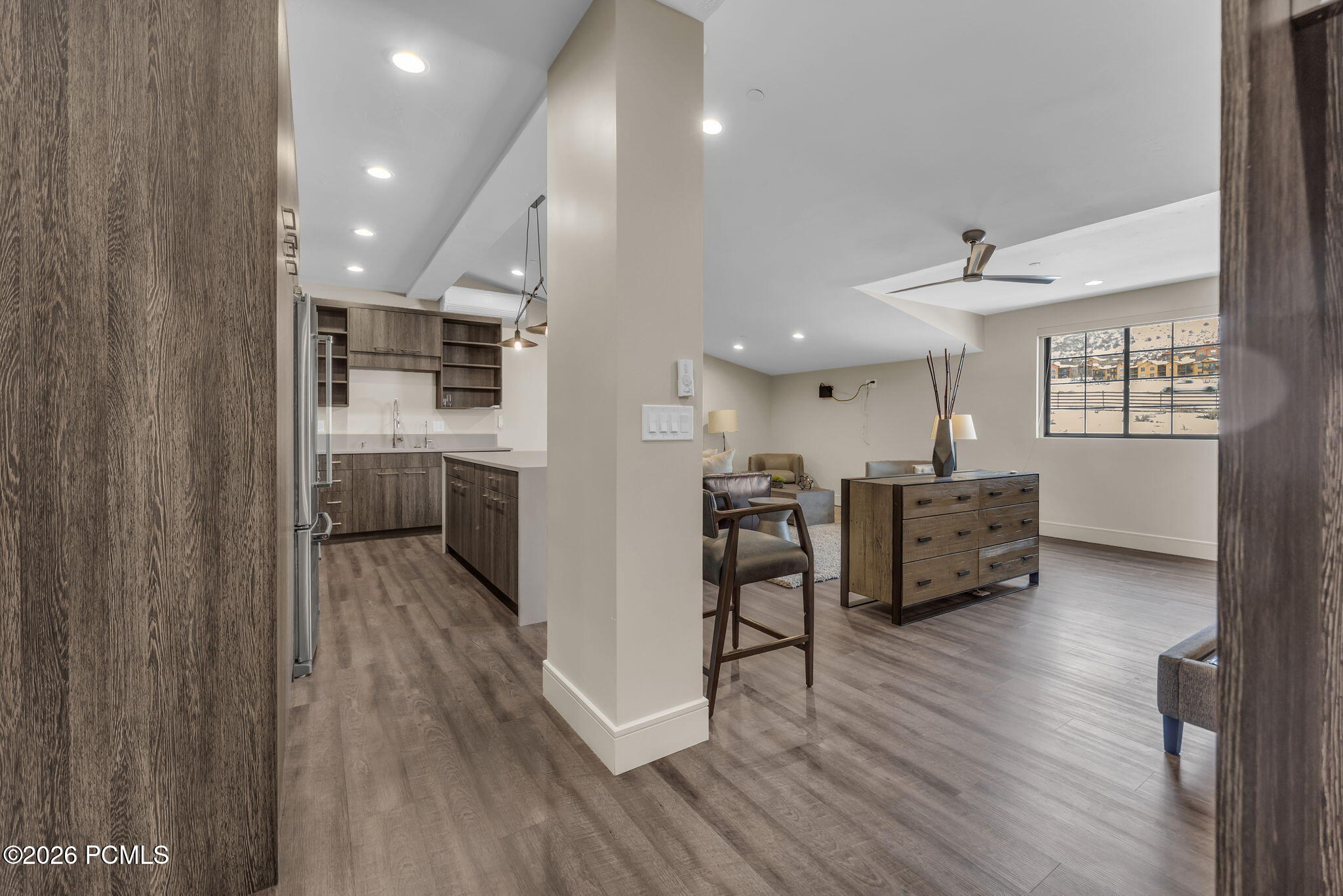 1200 W Lori Lane C15