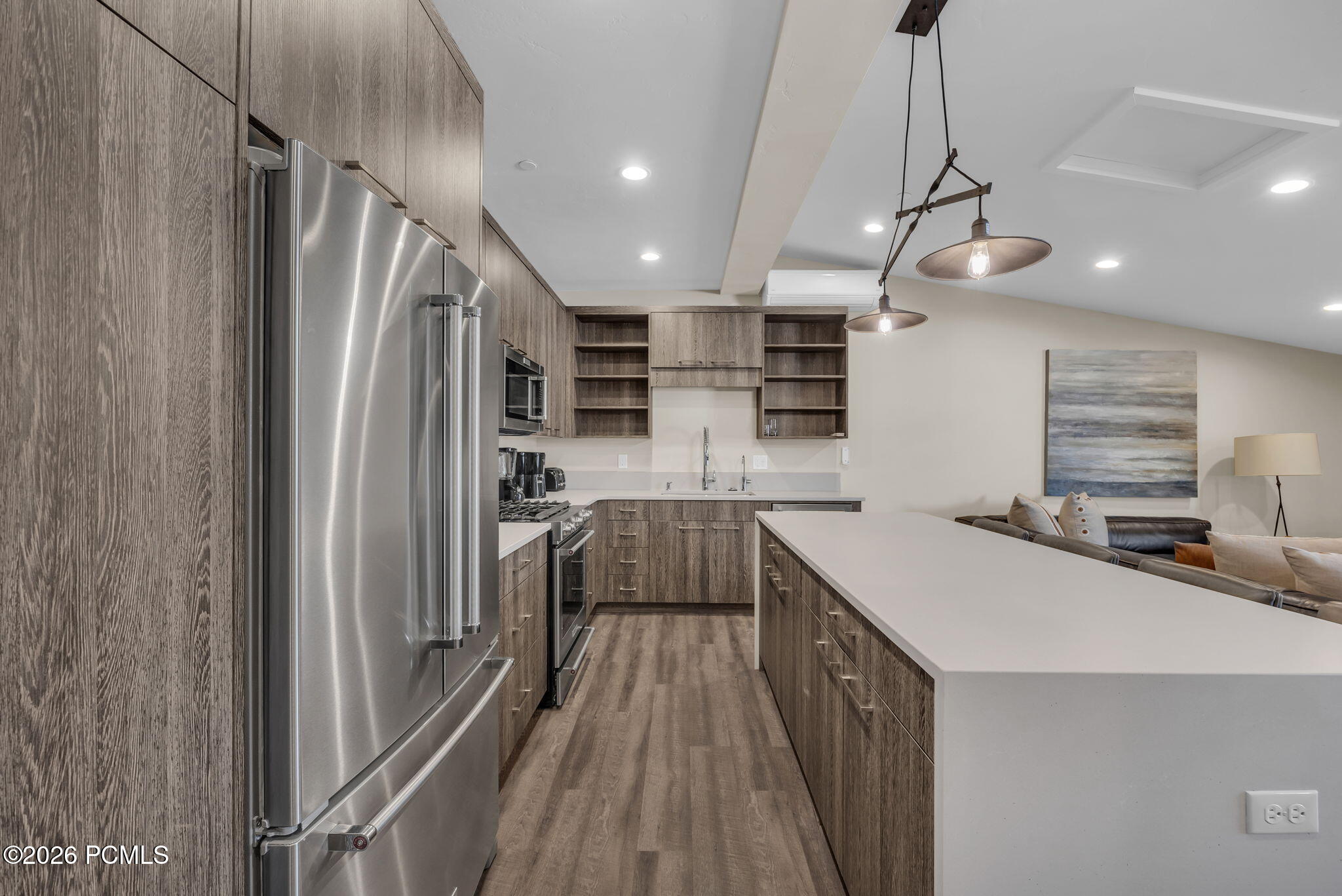 1200 W Lori Lane C15