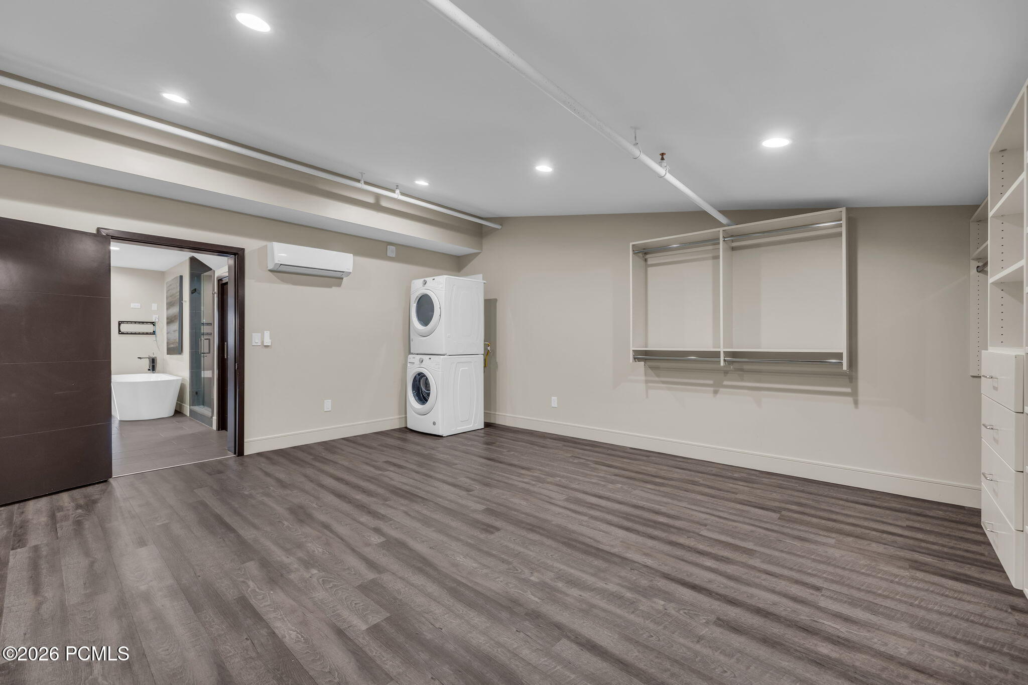 1200 W Lori Lane C15