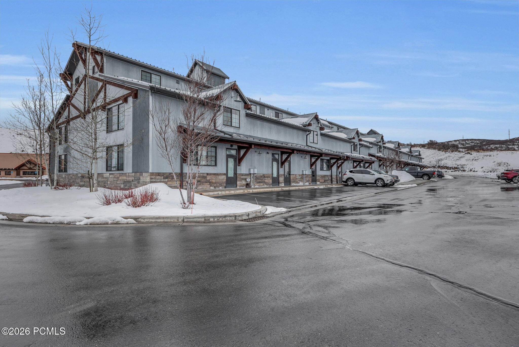 1200 W Lori Lane C15