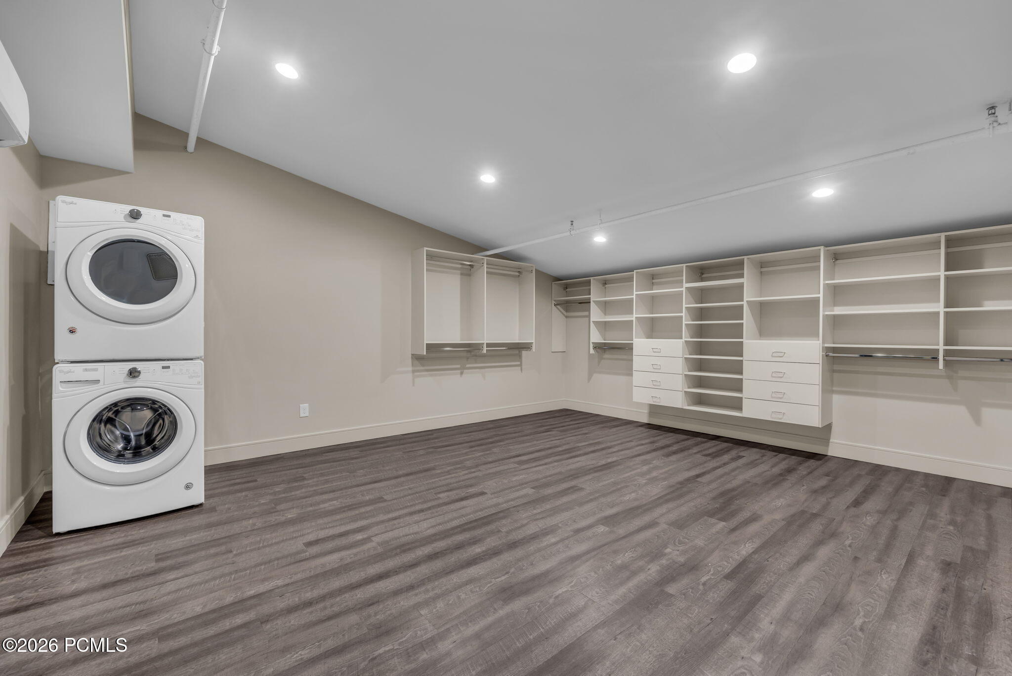 1200 W Lori Lane C15