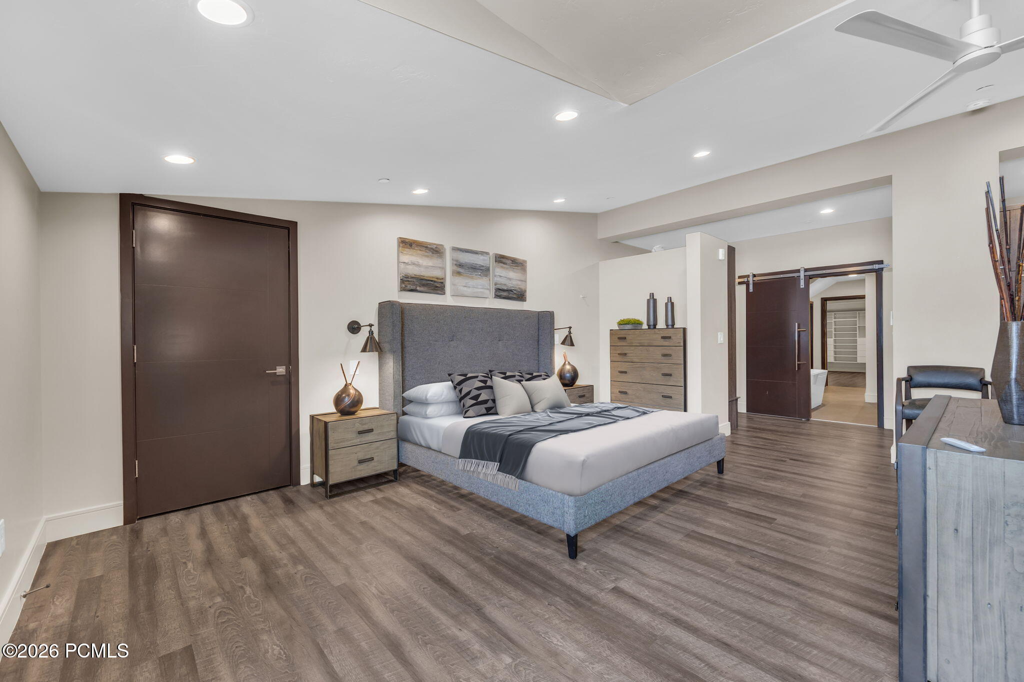 1200 W Lori Lane C15