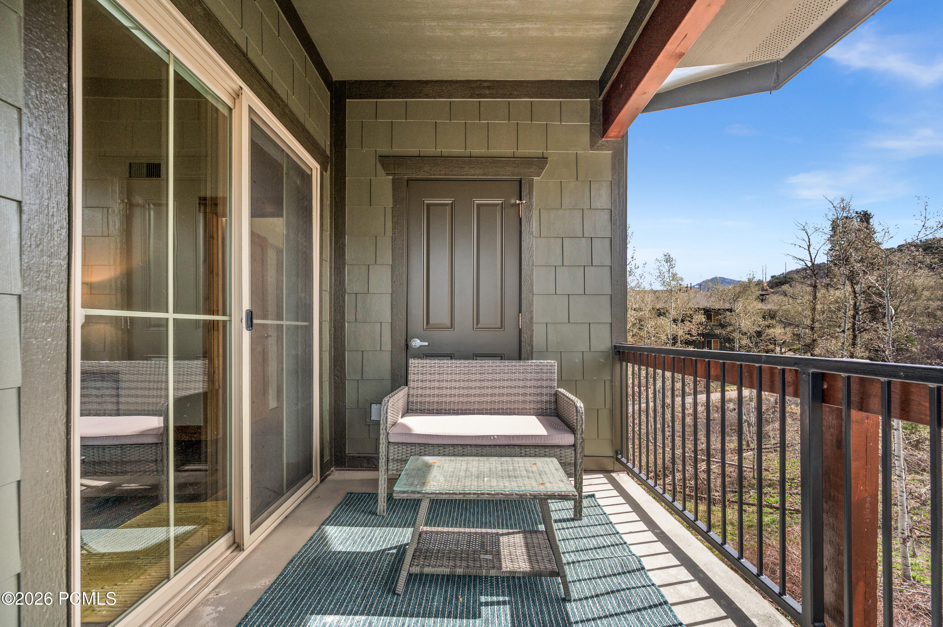 5569 N Oslo Lane 3402