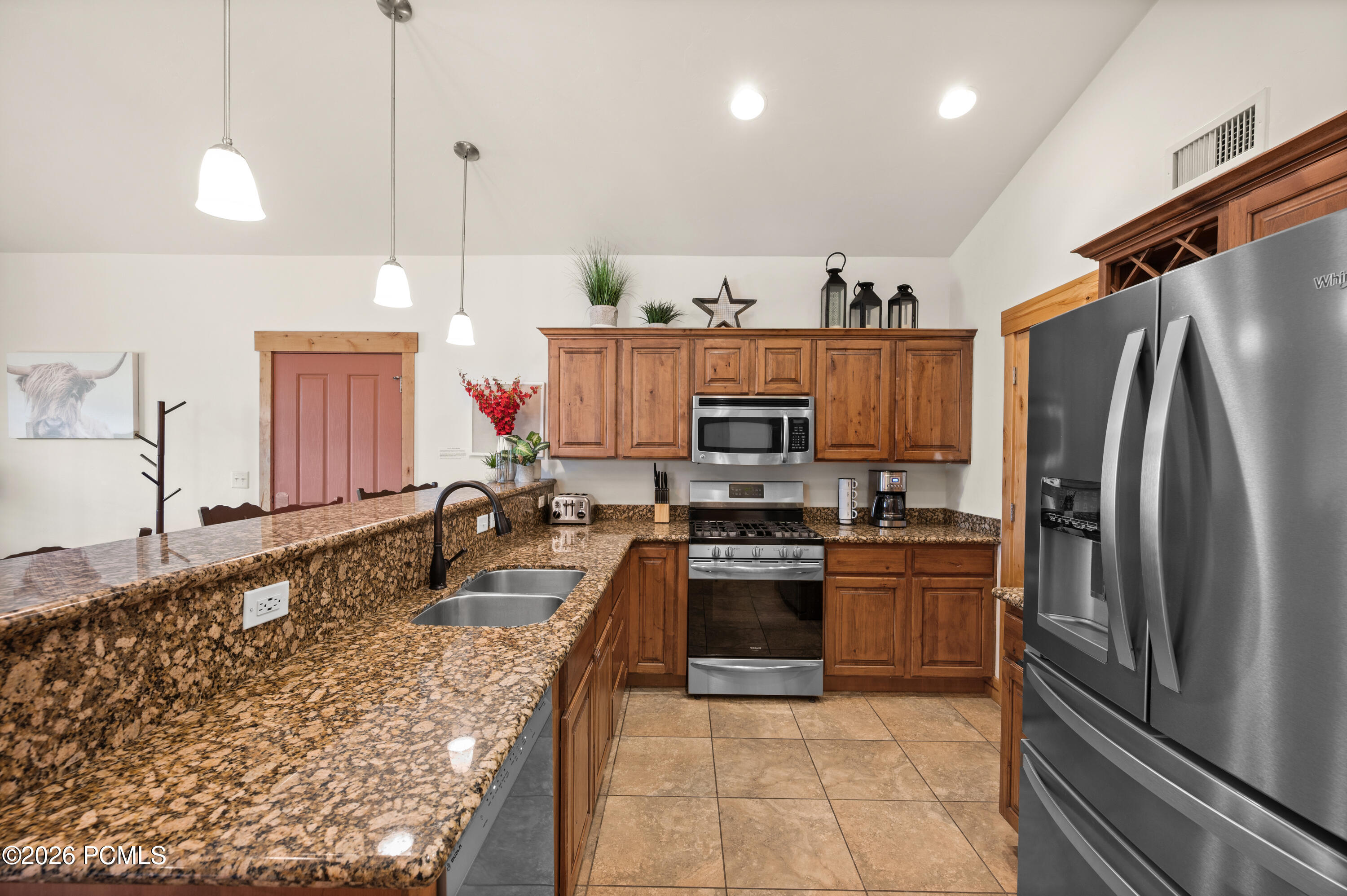 5569 N Oslo Lane 3402