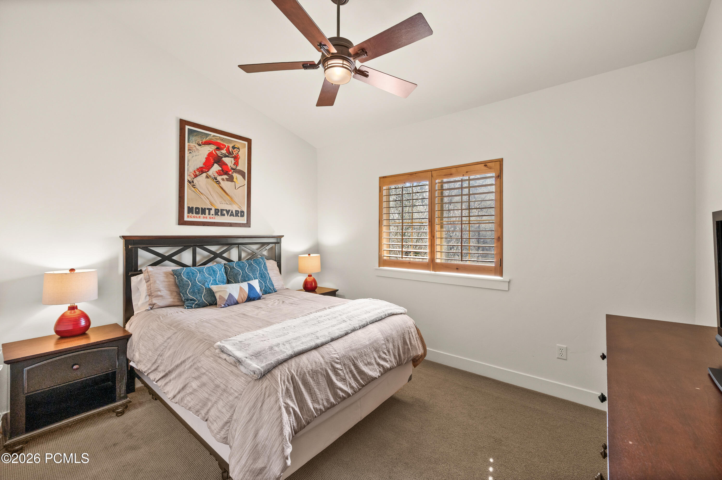 5569 N Oslo Lane 3402