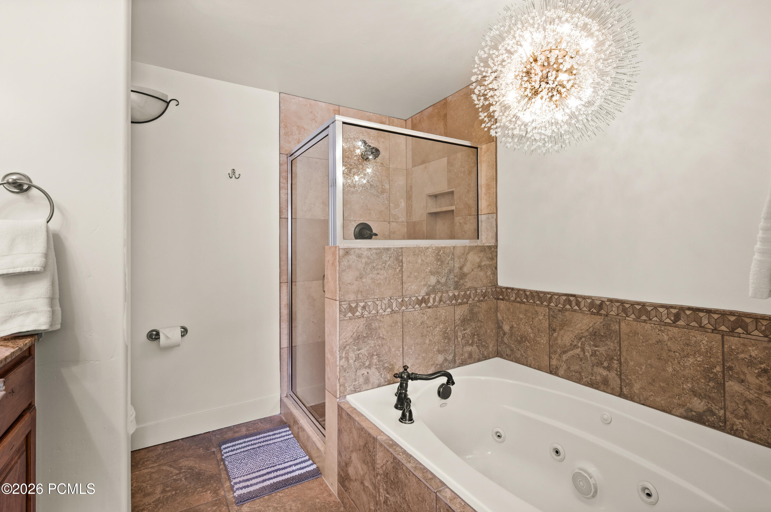 5569 N Oslo Lane 3402