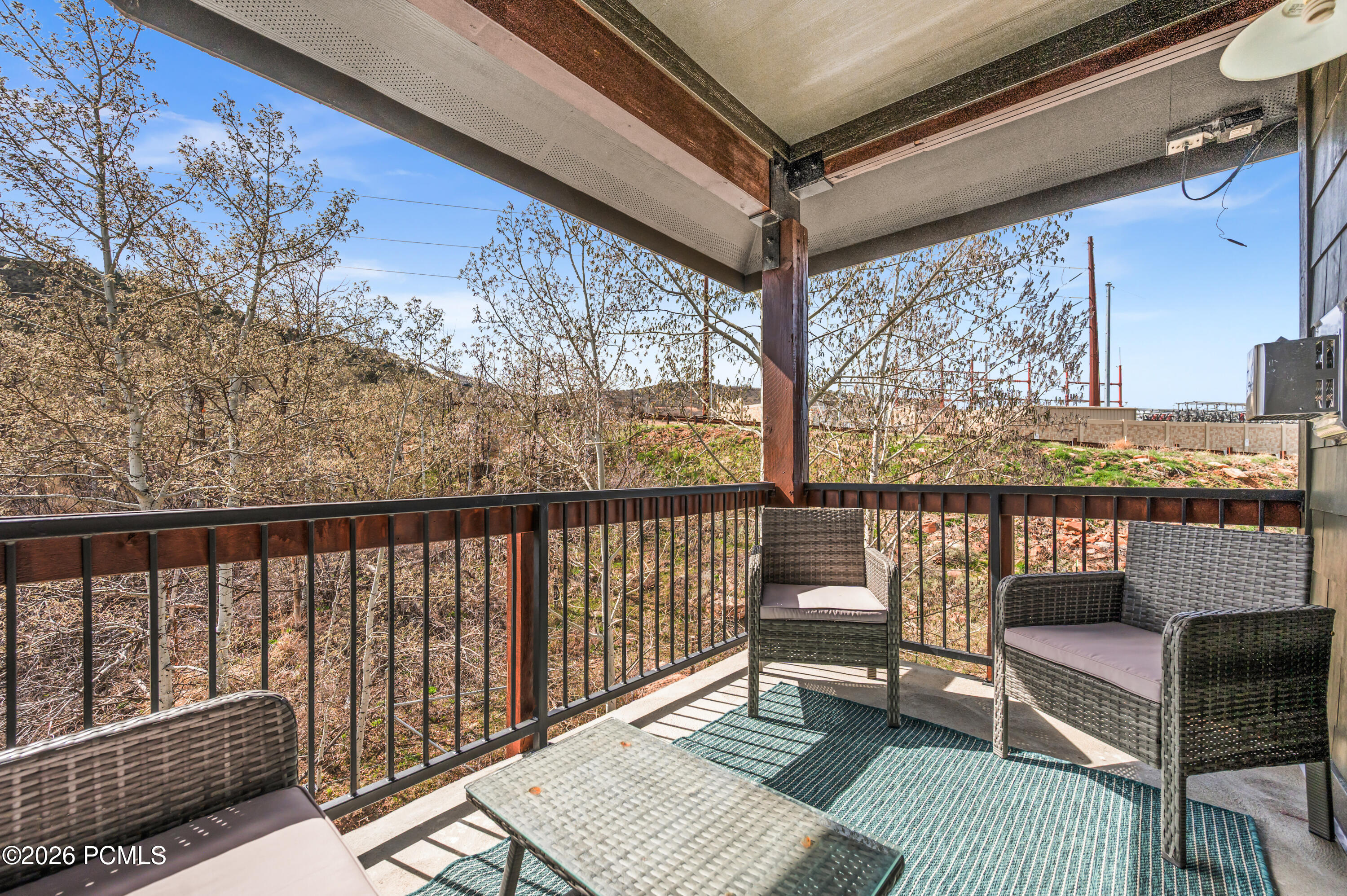 5569 N Oslo Lane 3402