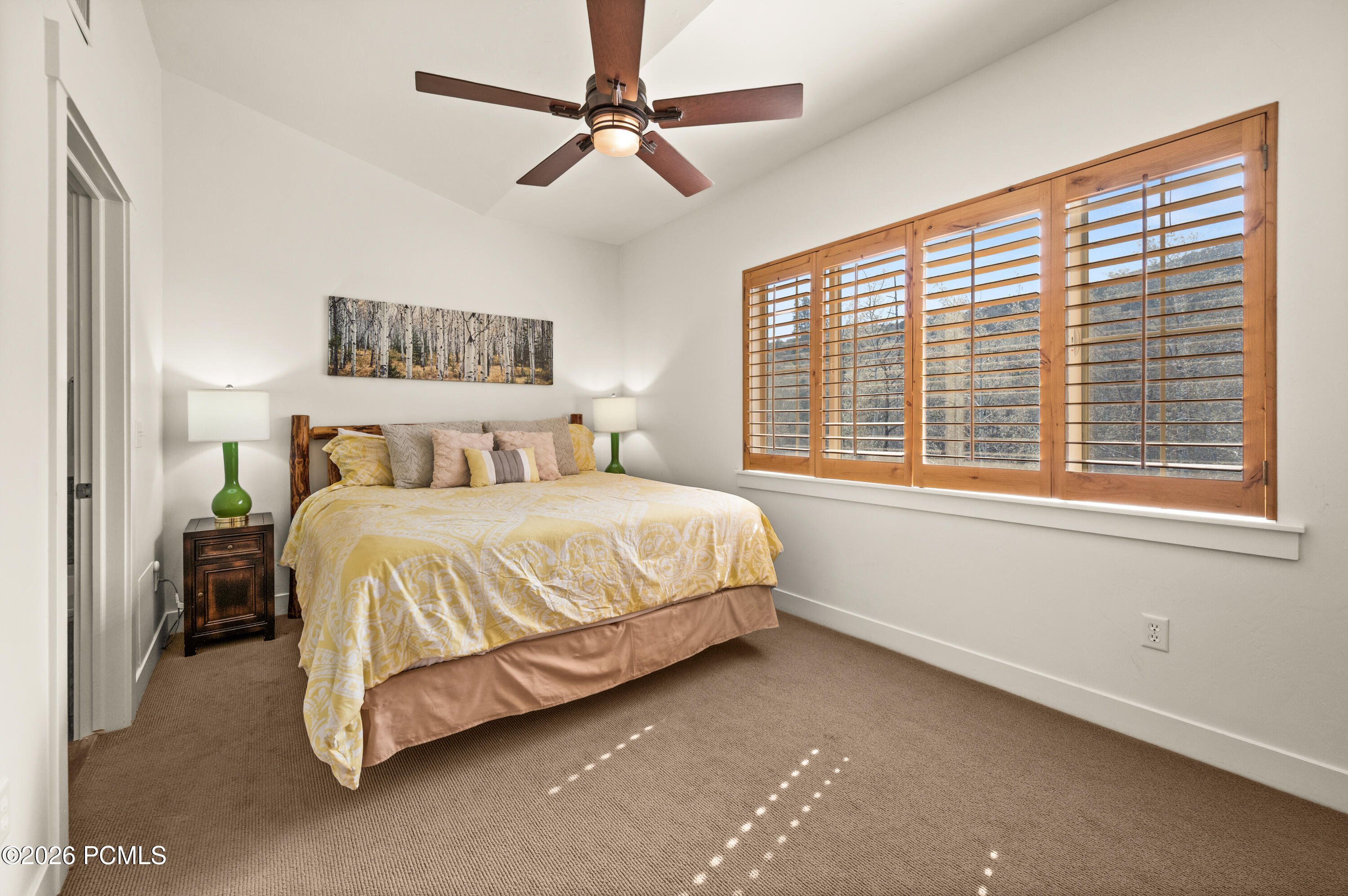 5569 N Oslo Lane 3402