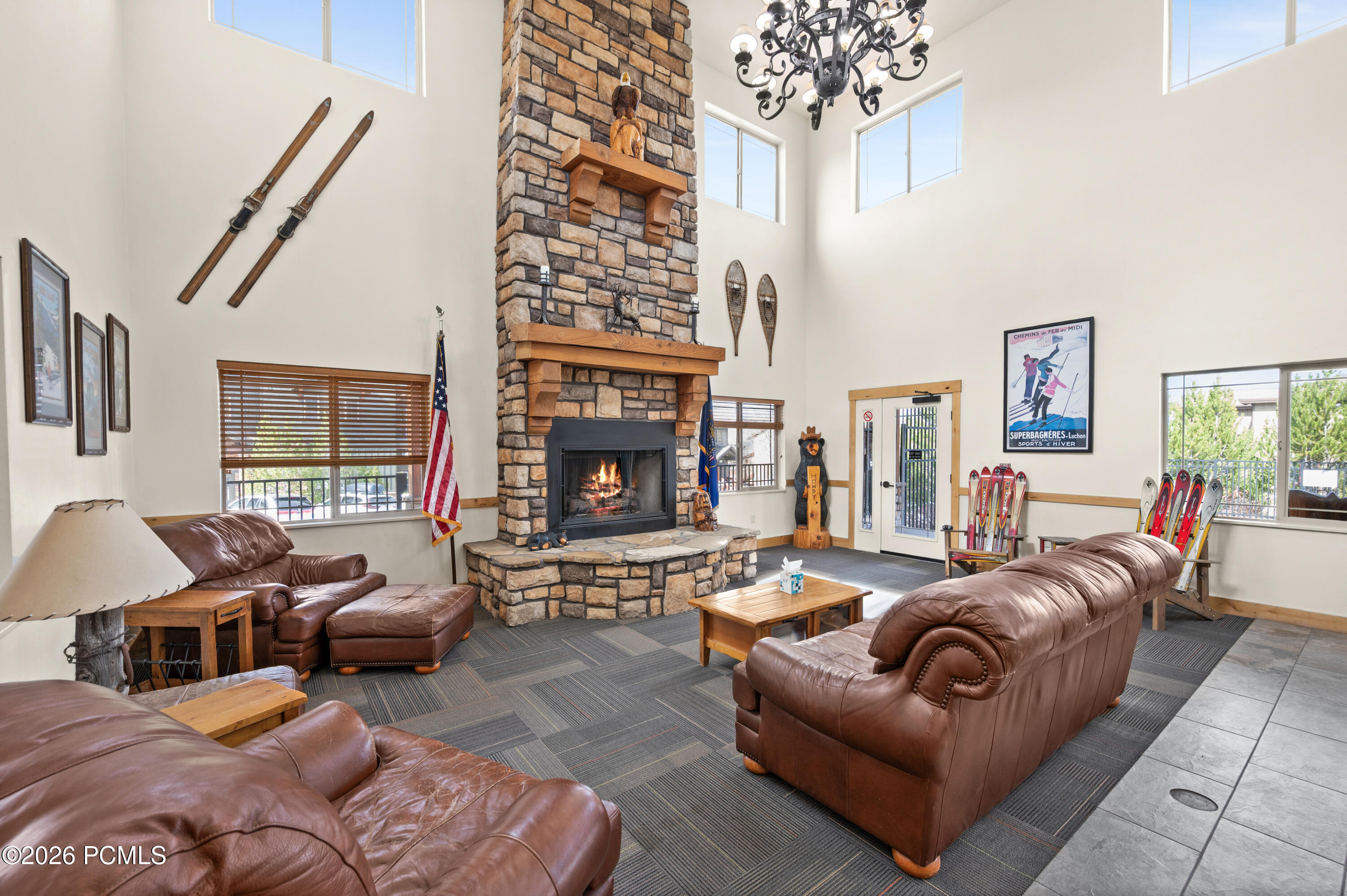 5569 N Oslo Lane 3402