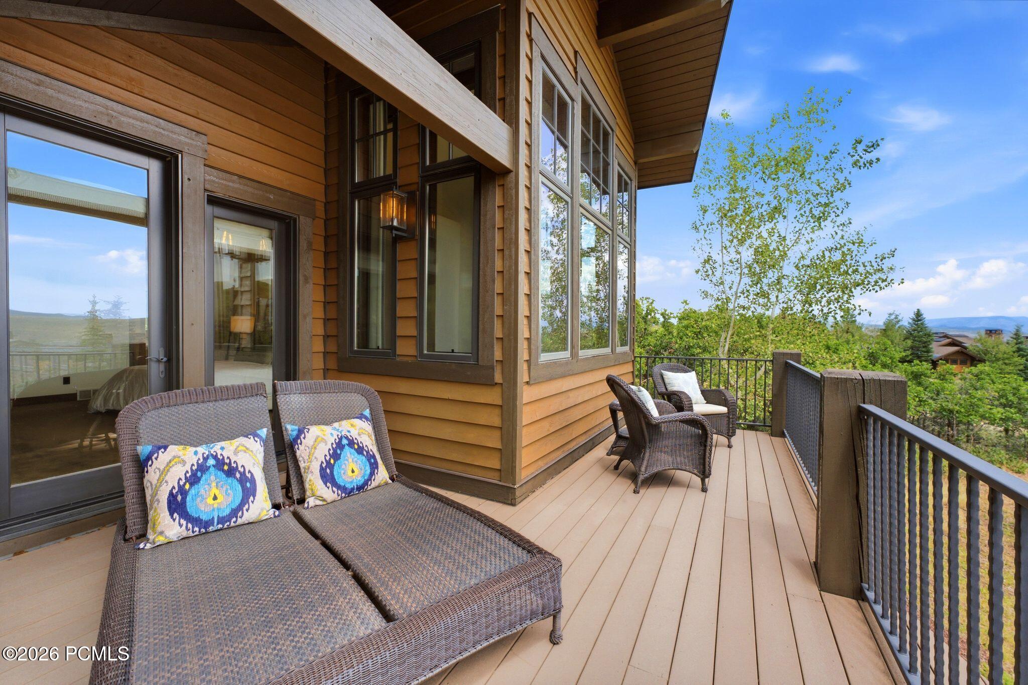 8235 N Sunrise Loop