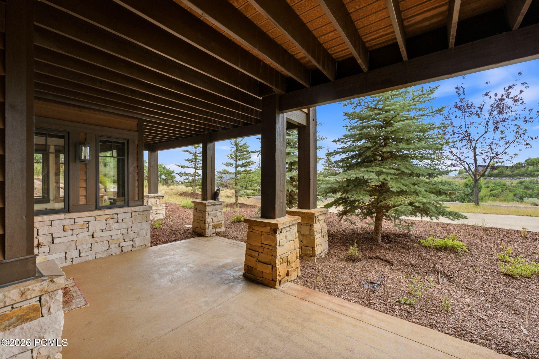 8235 N Sunrise Loop