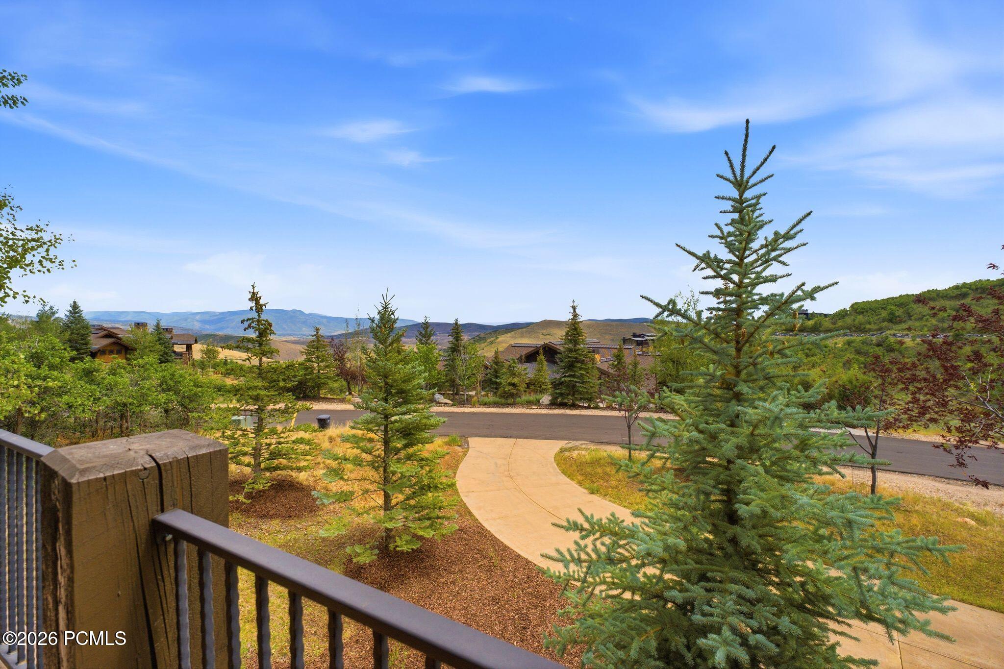 8235 N Sunrise Loop