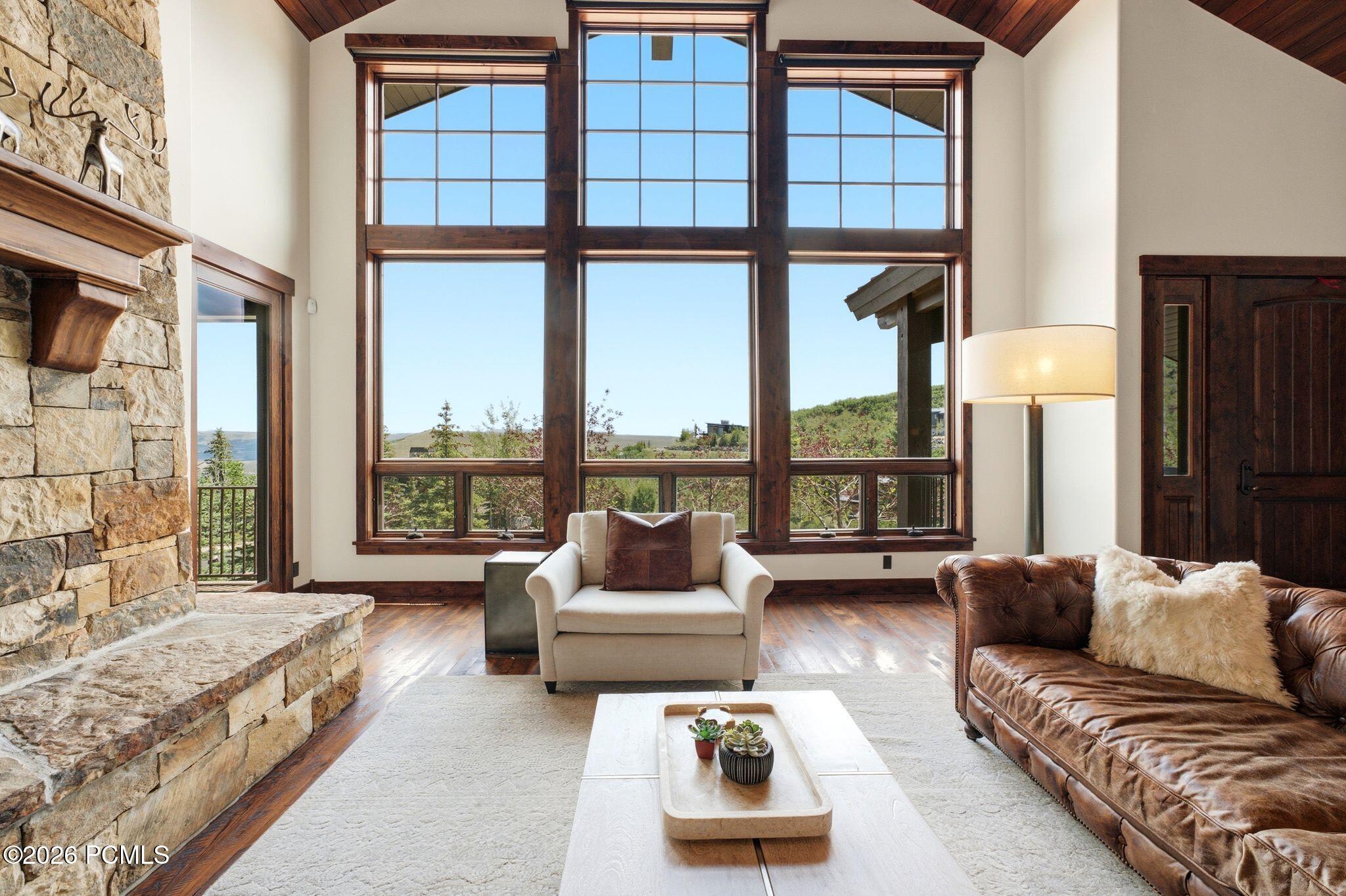 8235 N Sunrise Loop