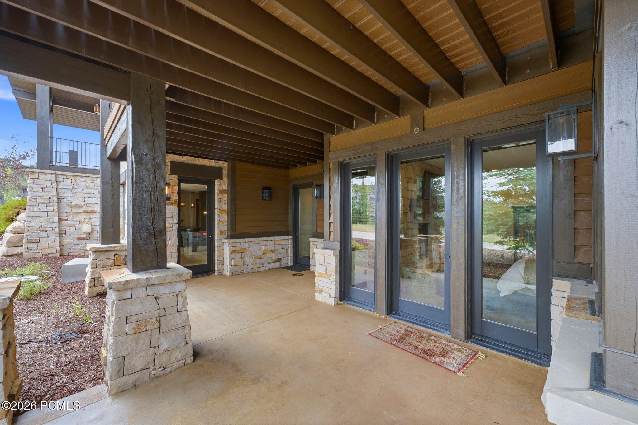 8235 N Sunrise Loop