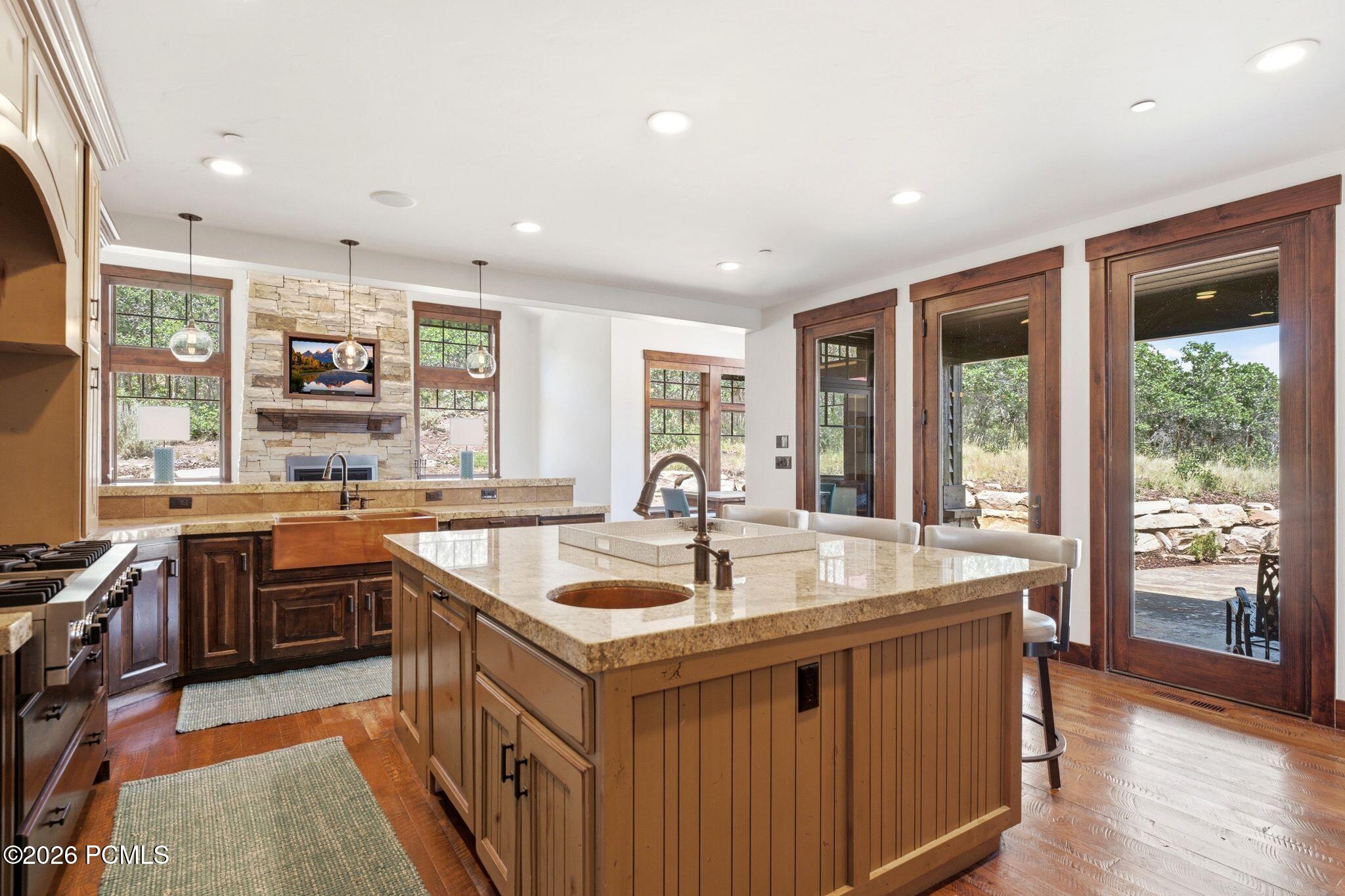 8235 N Sunrise Loop