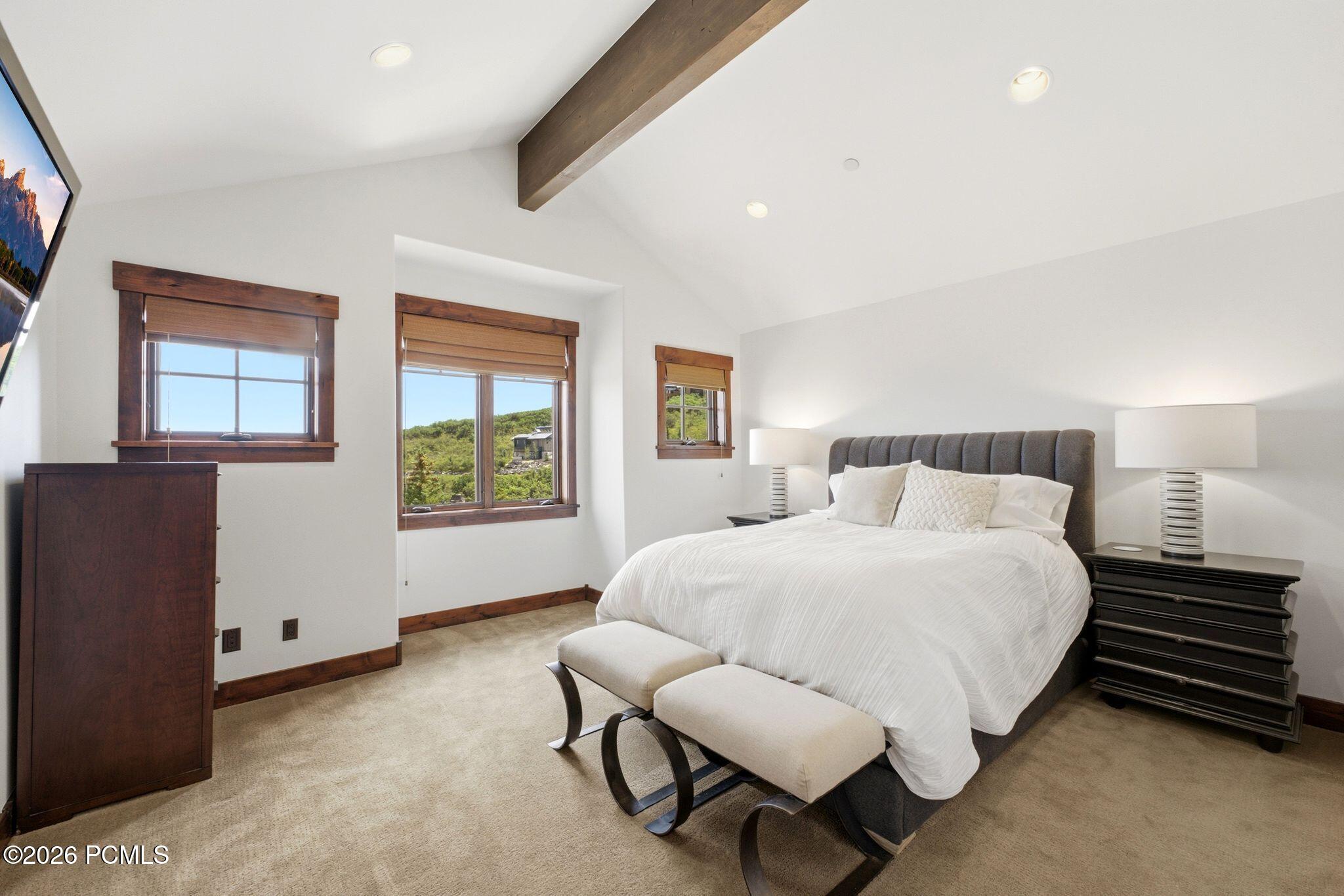 8235 N Sunrise Loop