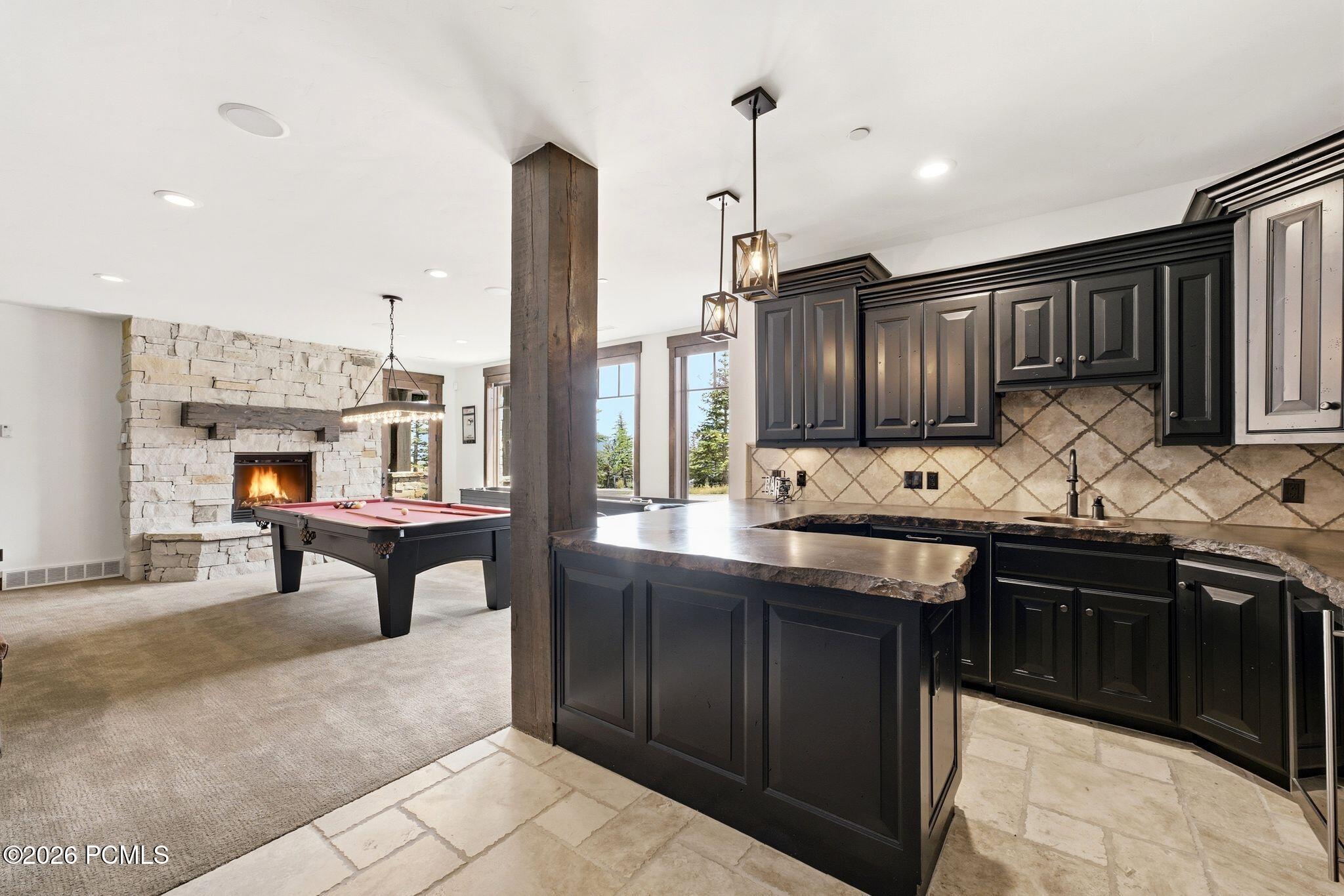 8235 N Sunrise Loop