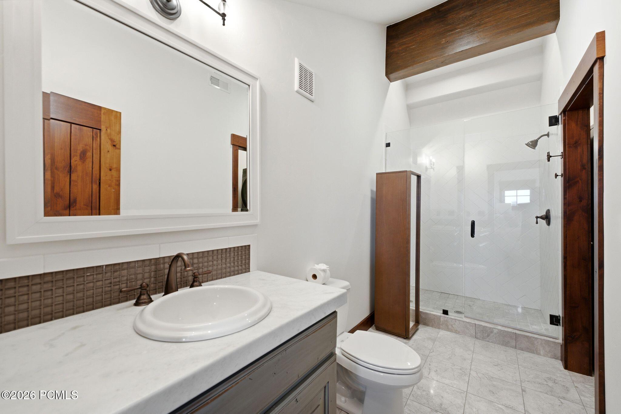 8235 N Sunrise Loop