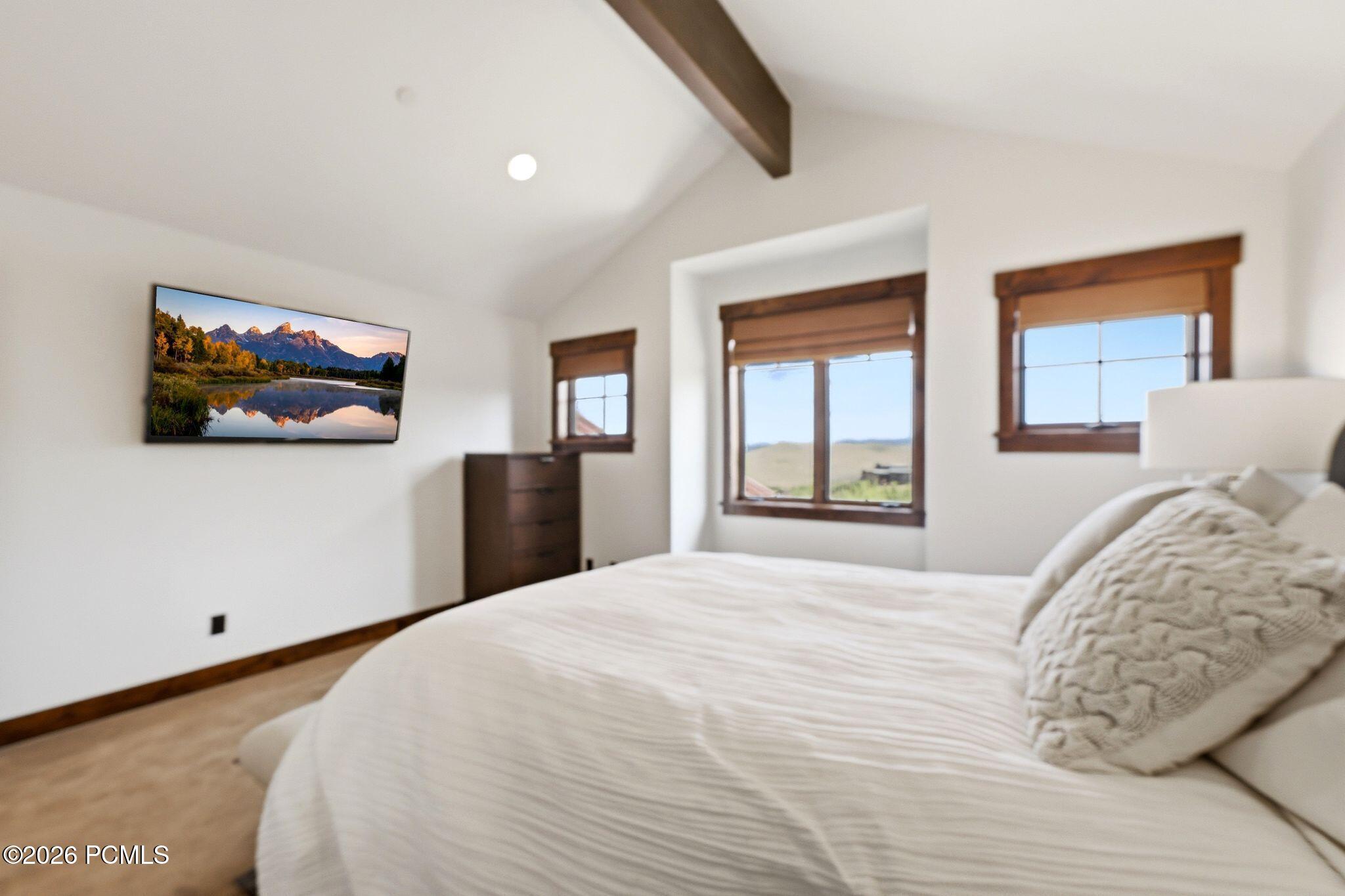 8235 N Sunrise Loop