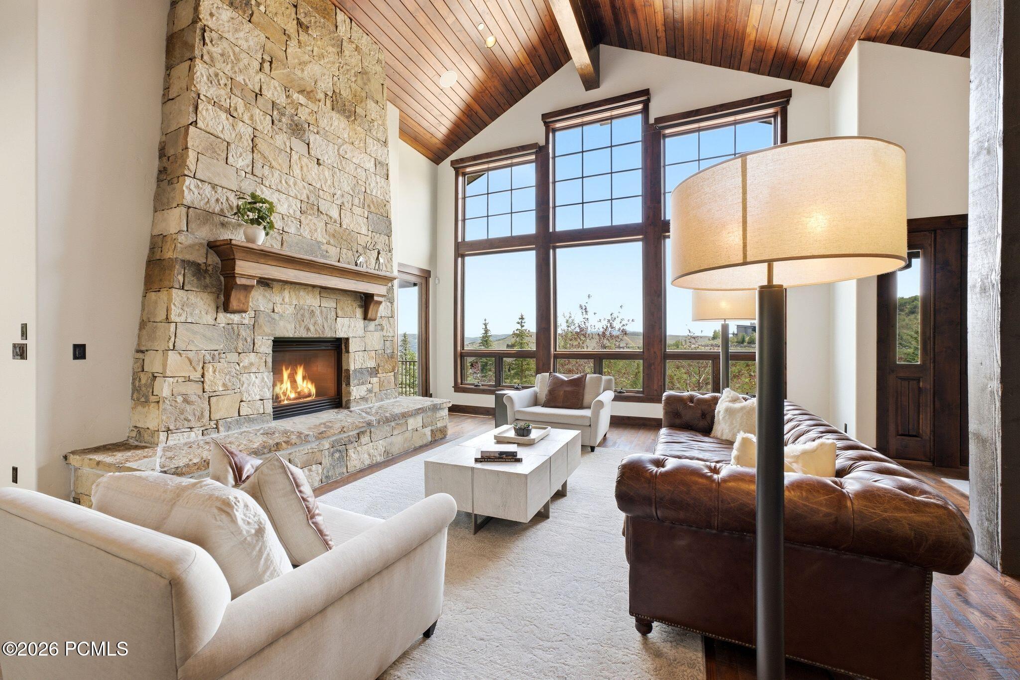 8235 N Sunrise Loop