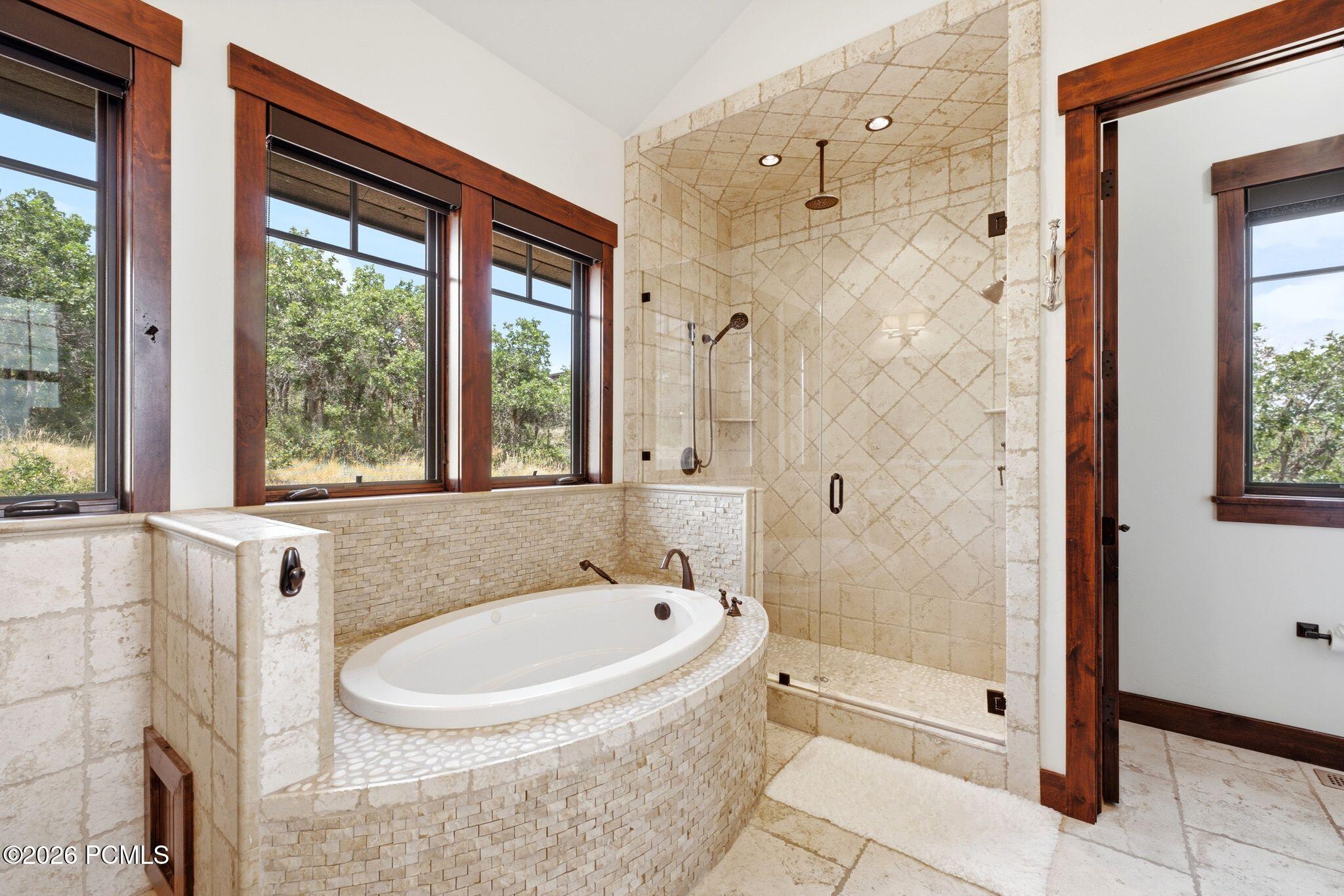 8235 N Sunrise Loop