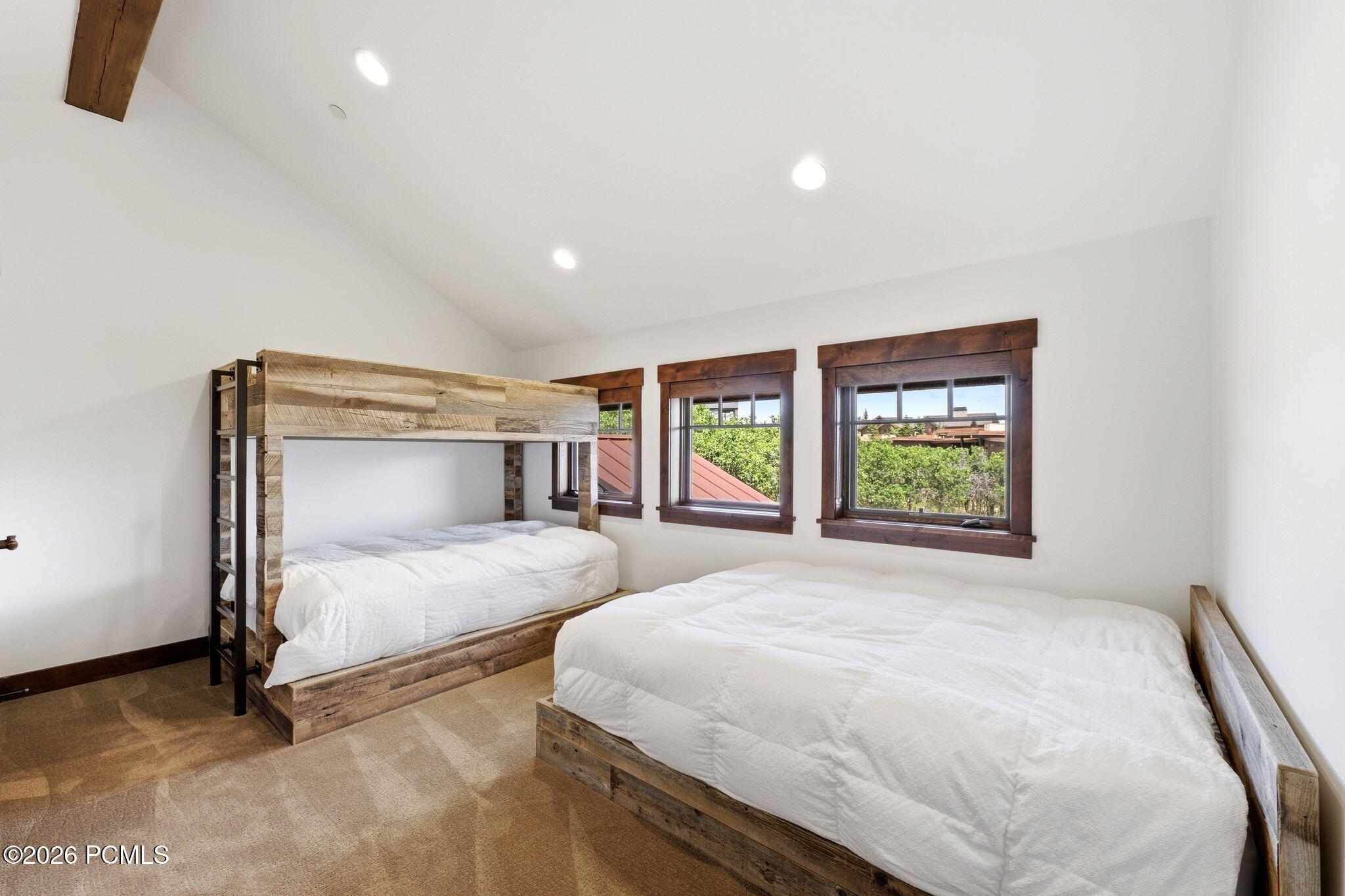 8235 N Sunrise Loop