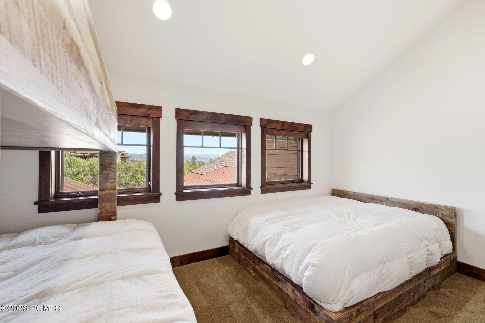 8235 N Sunrise Loop
