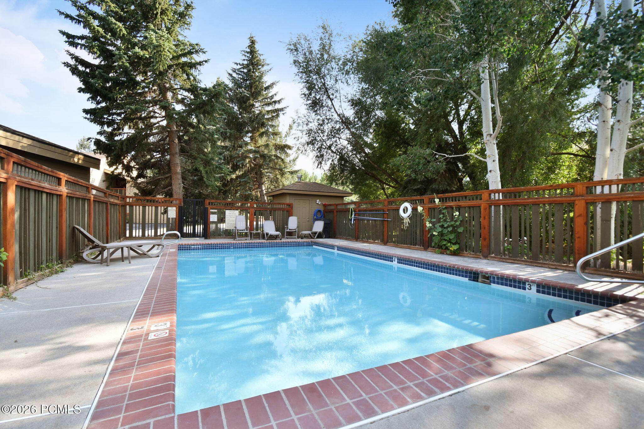 495 Windrift Lane 3
