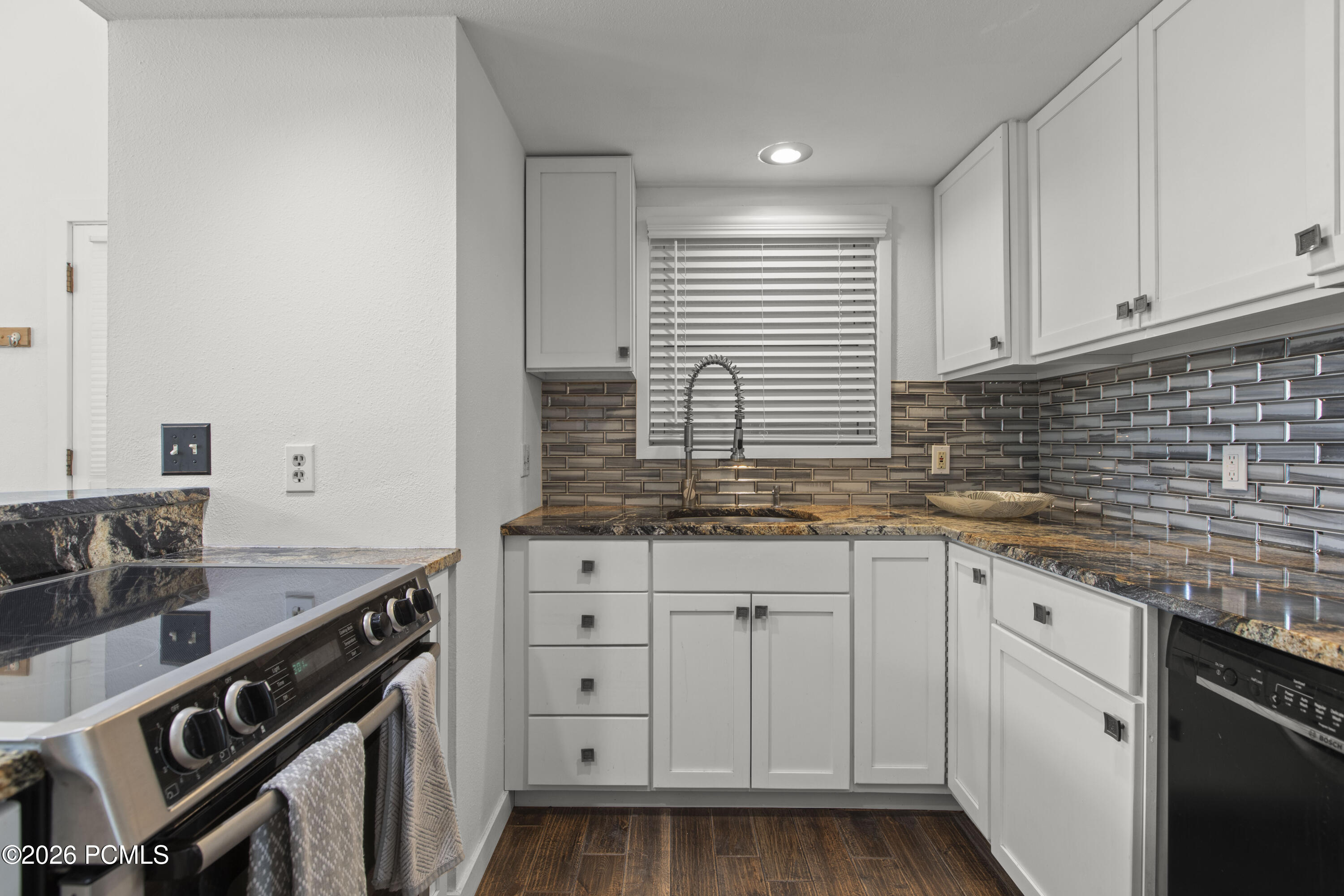 495 Windrift Lane 3