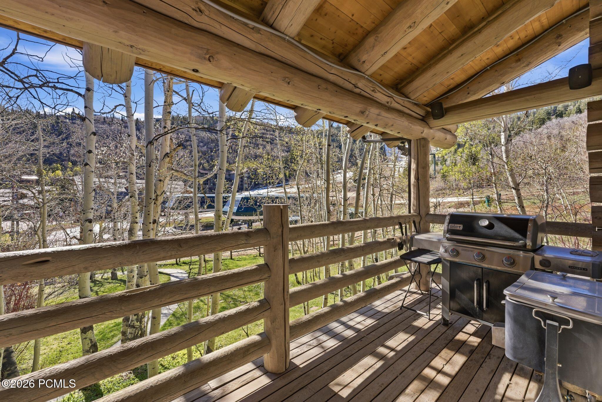 2100 Deer Valley Drive 5