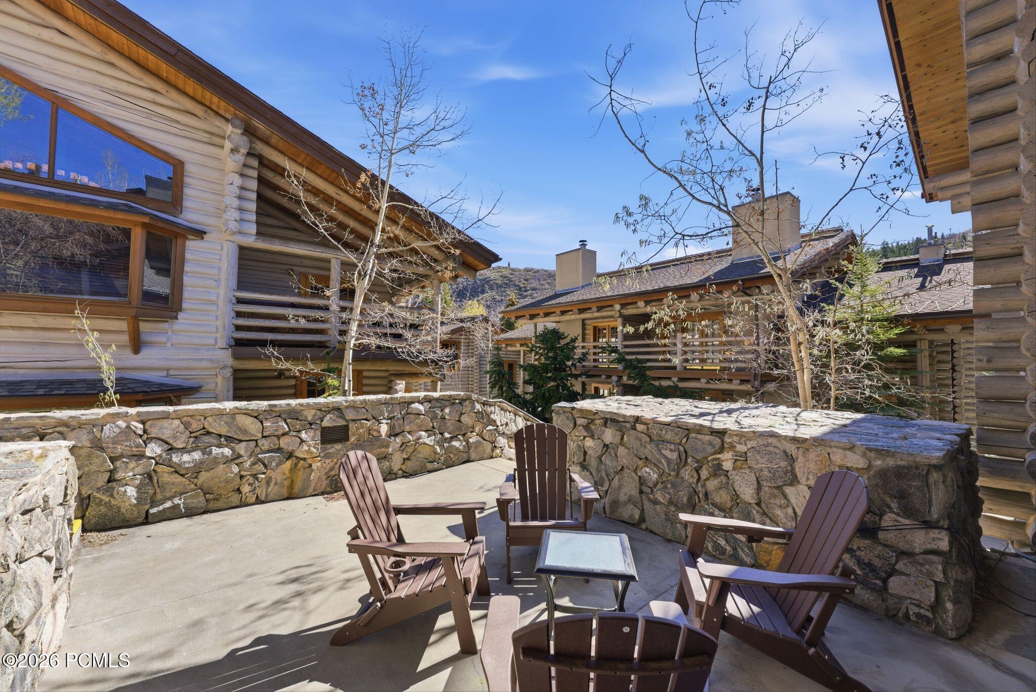 2100 Deer Valley Drive 5