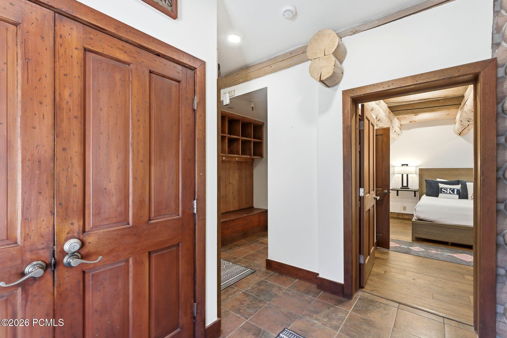 2100 Deer Valley Drive 5