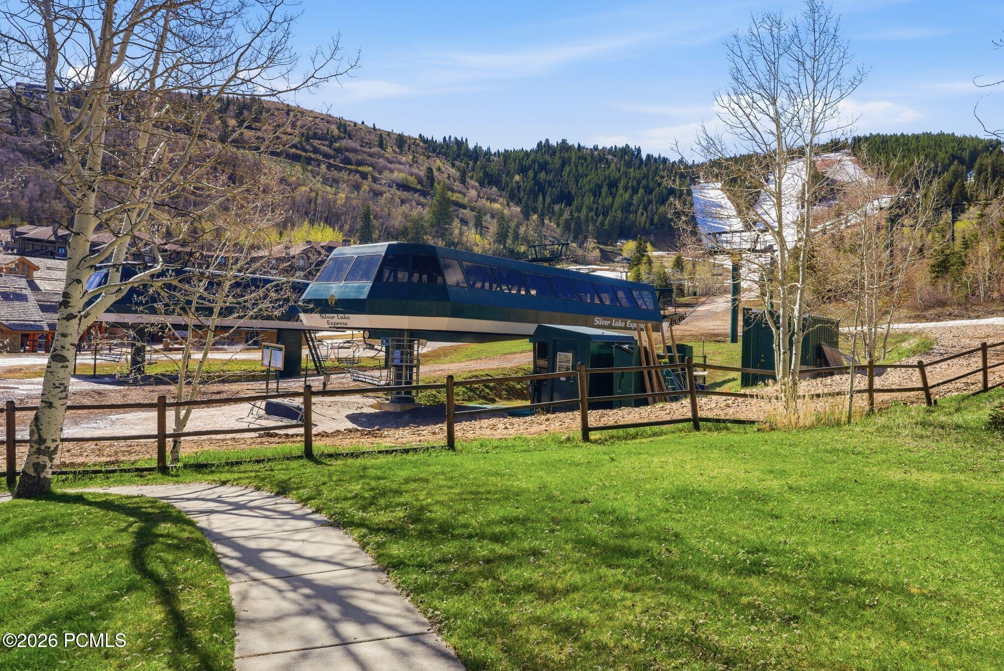 2100 Deer Valley Drive 5