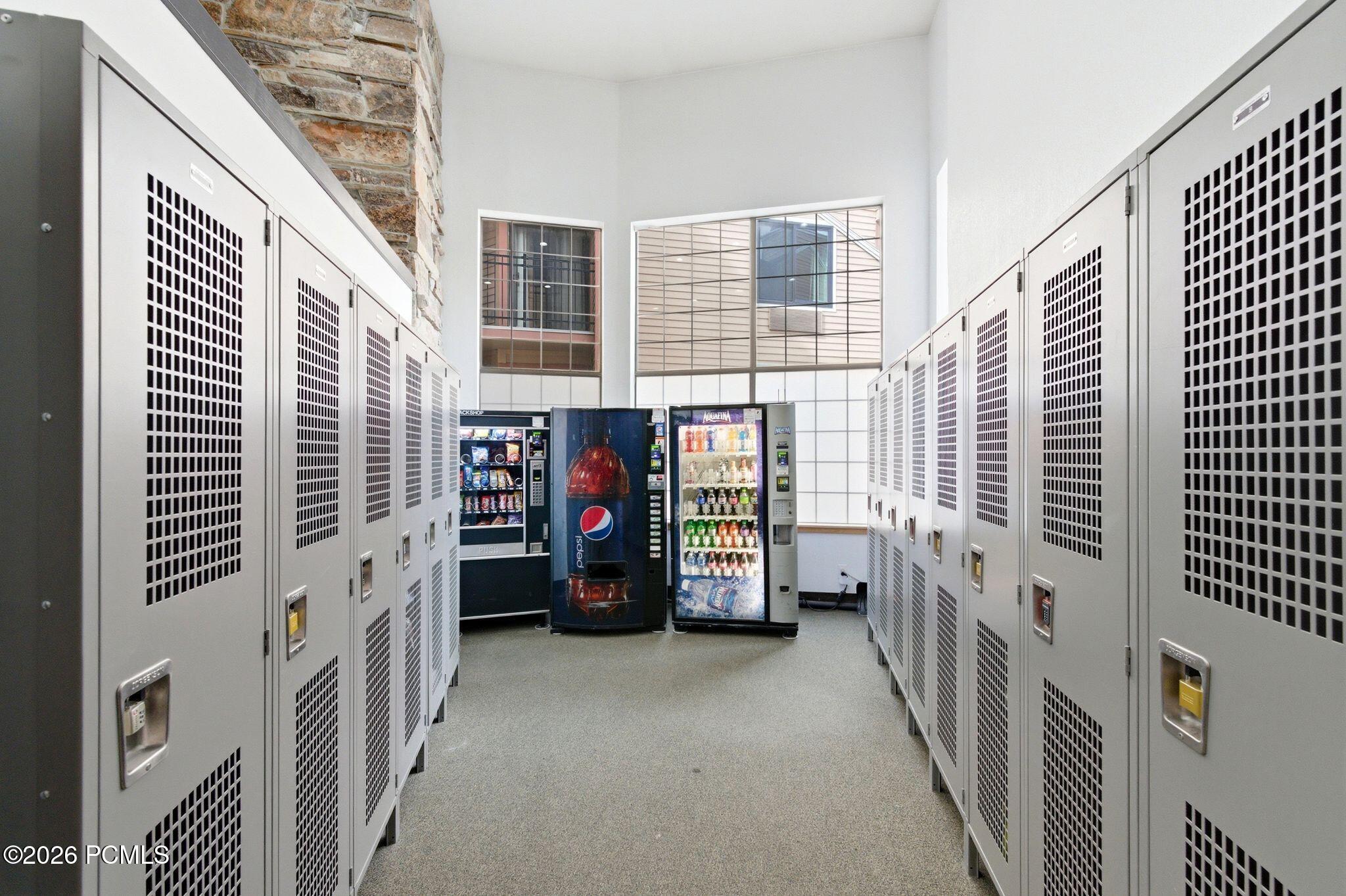 1940 Prospector Avenue 305