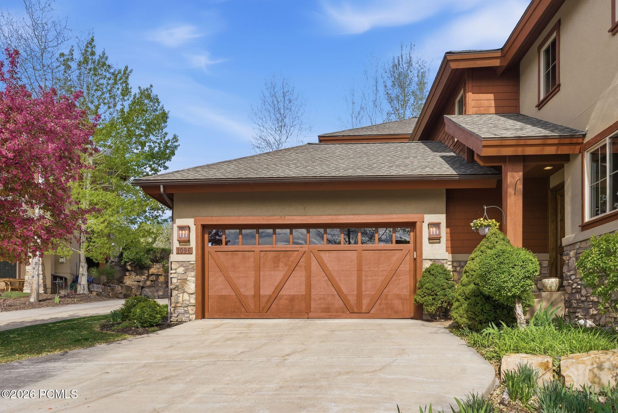 1096 Turnberry Court