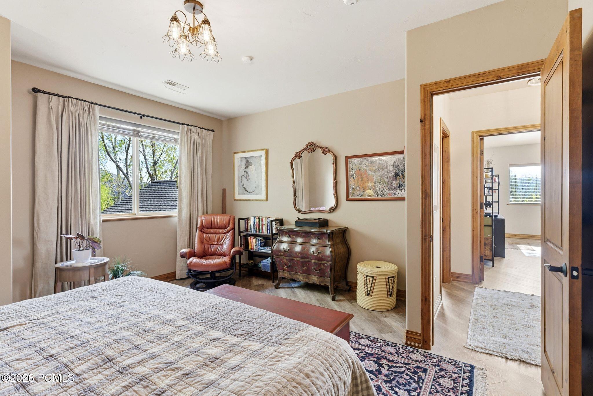 1096 Turnberry Court