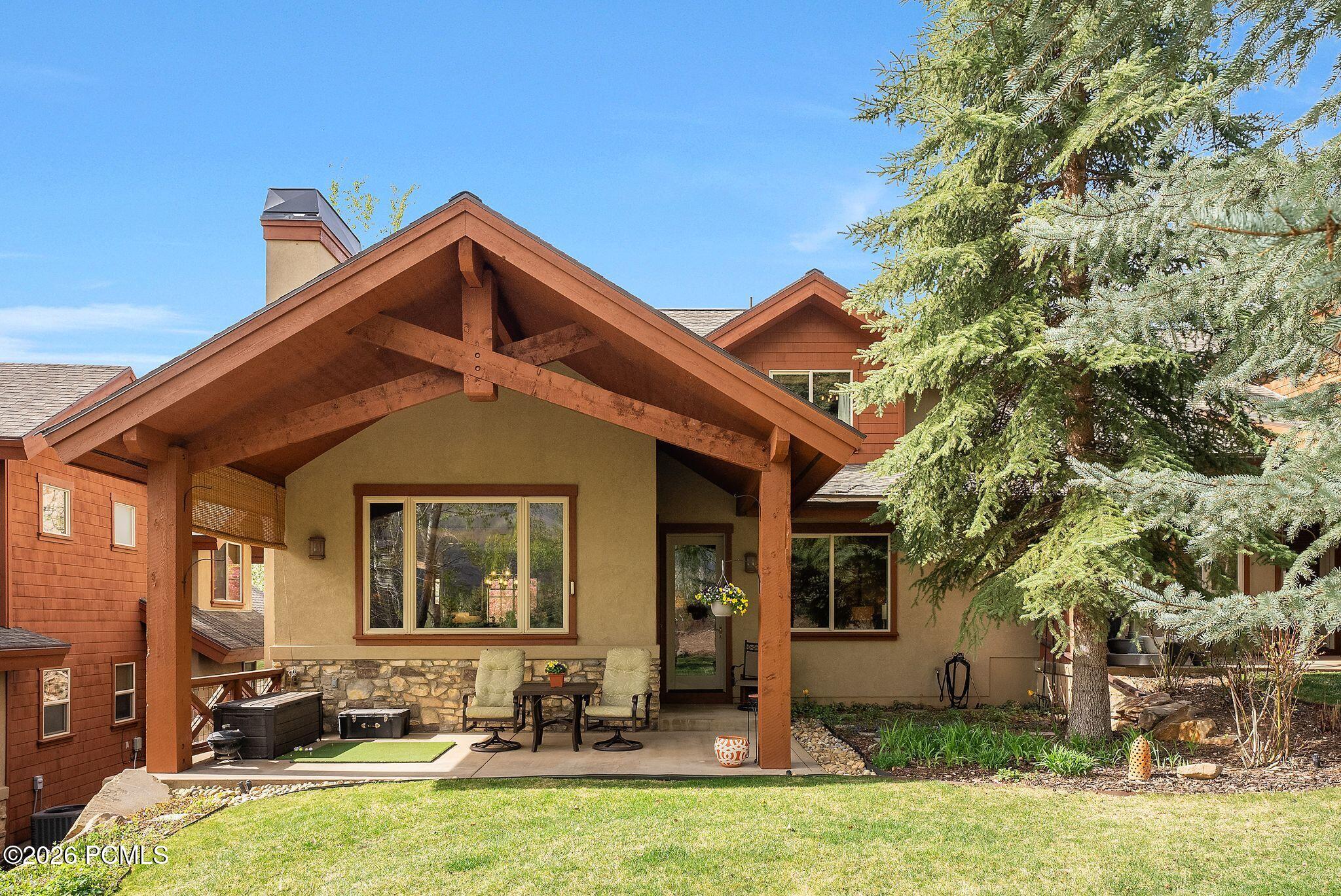 1096 Turnberry Court