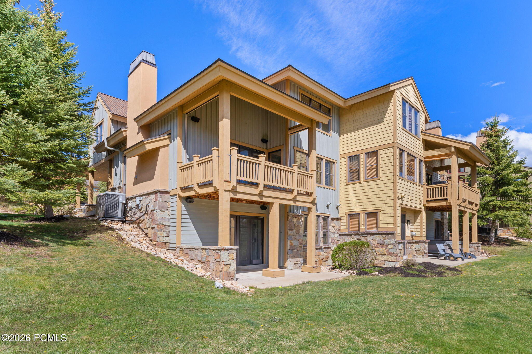 1215 Silver Oak Court 4
