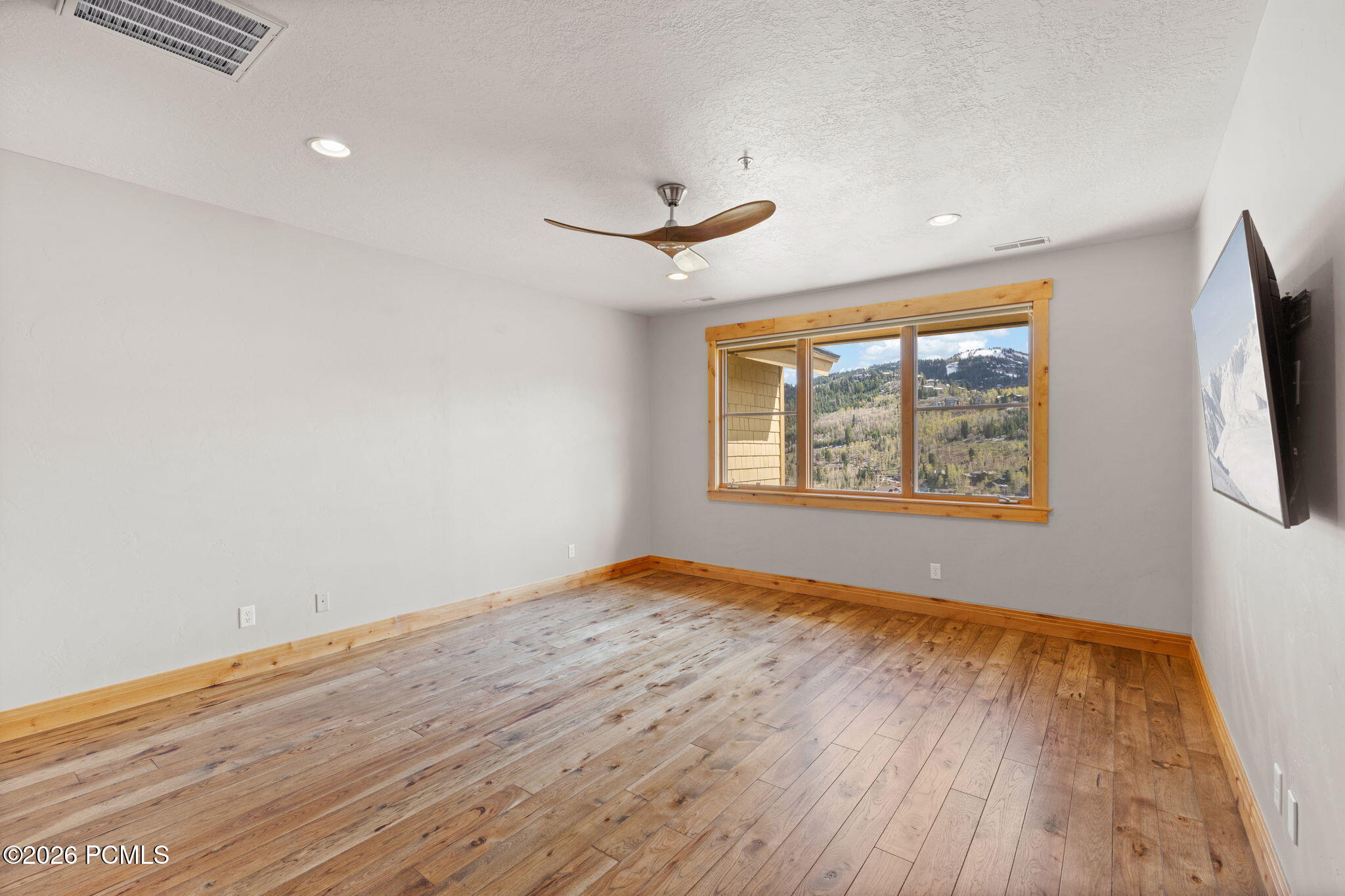 1215 Silver Oak Court 4