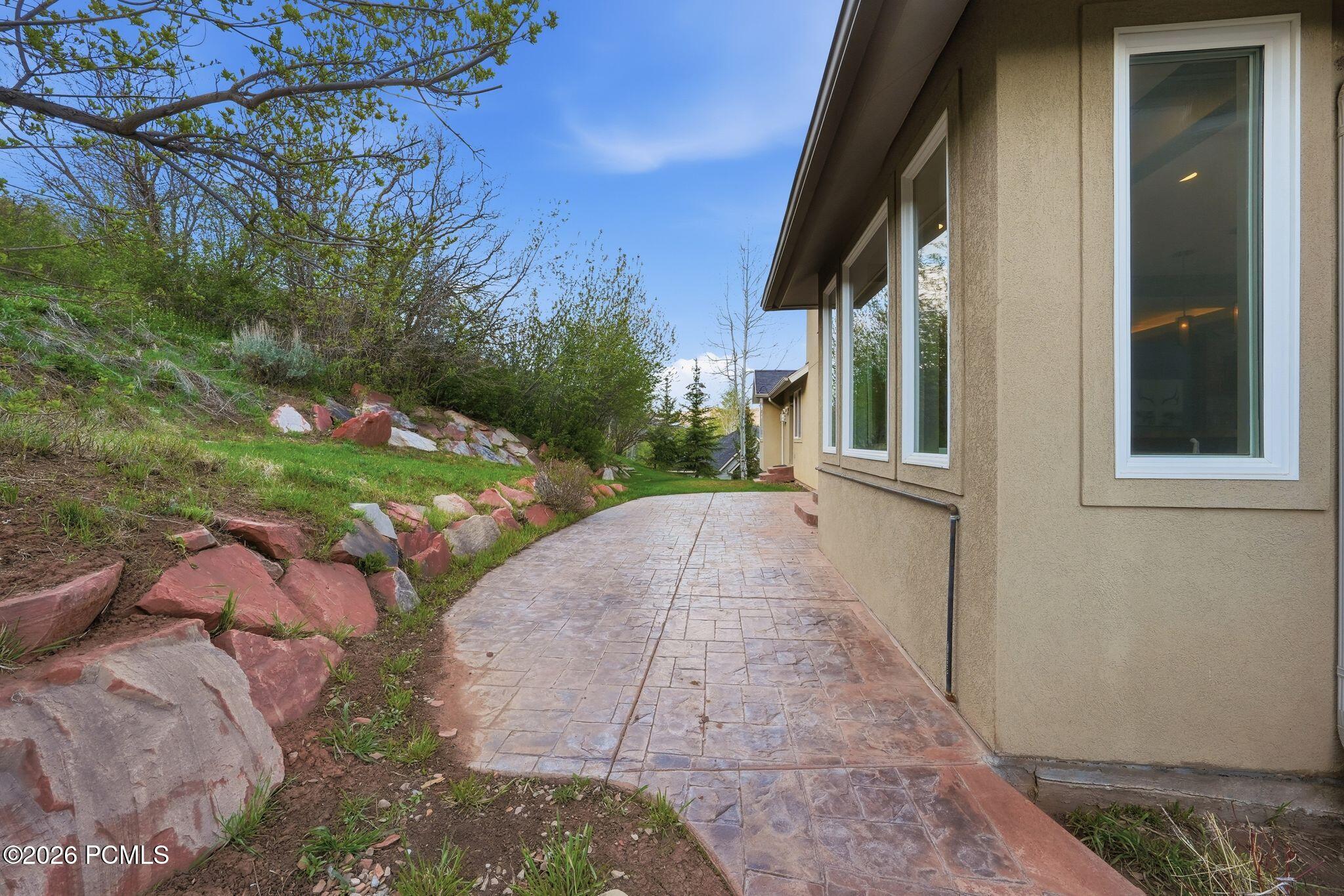 8931 Northcove Drive