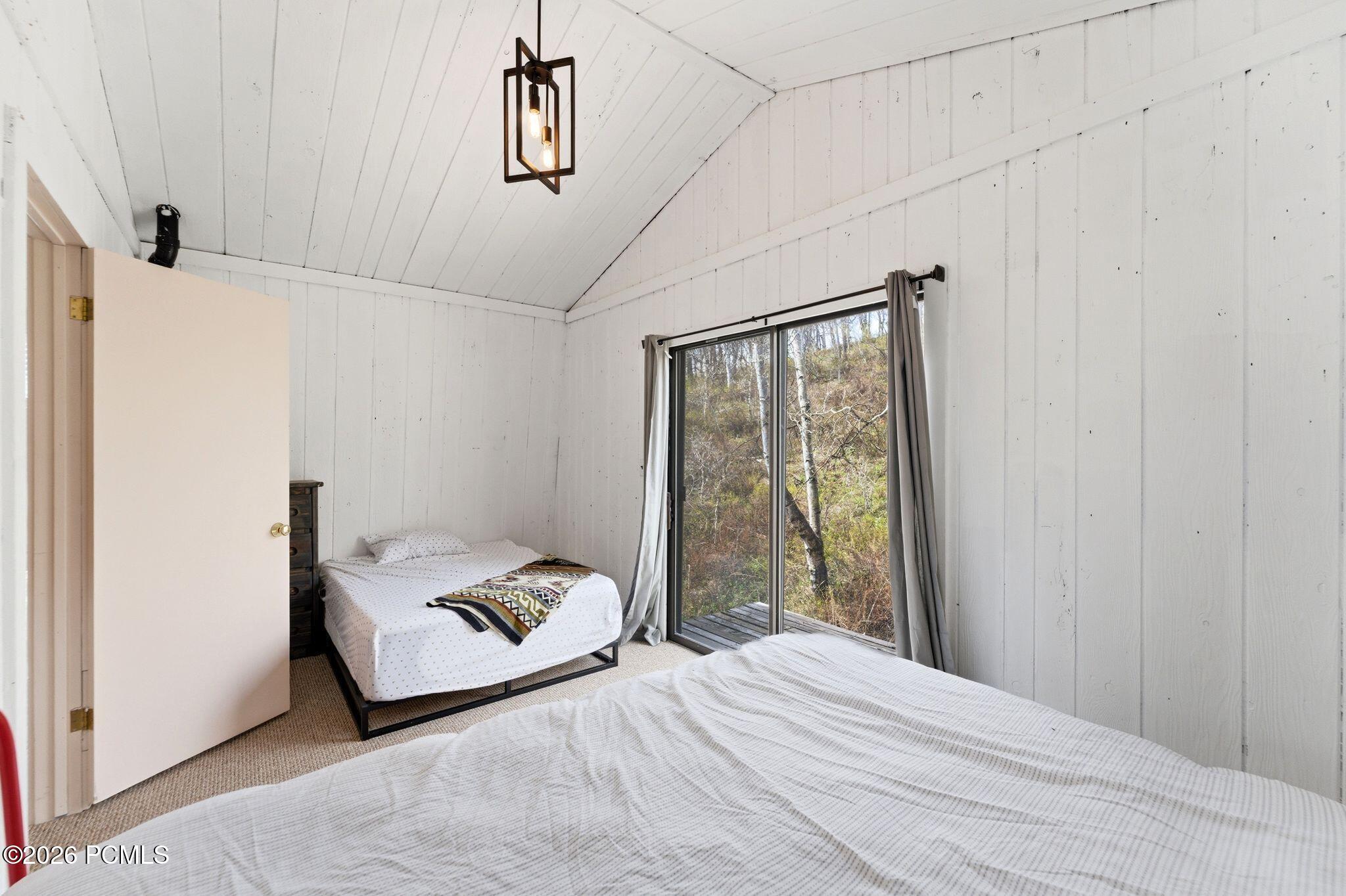163 Mount Aerie Upper Loop