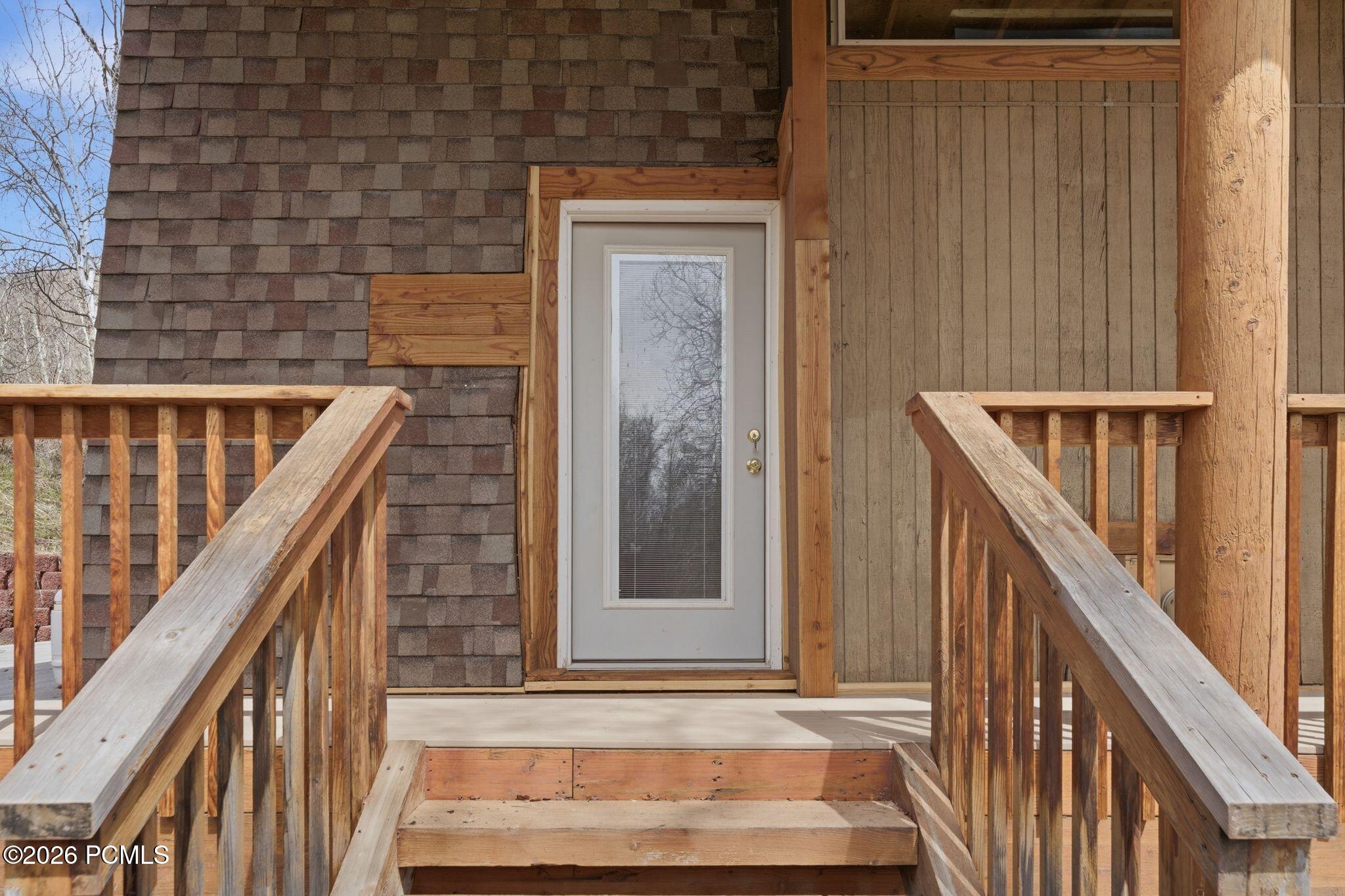 163 Mount Aerie Upper Loop