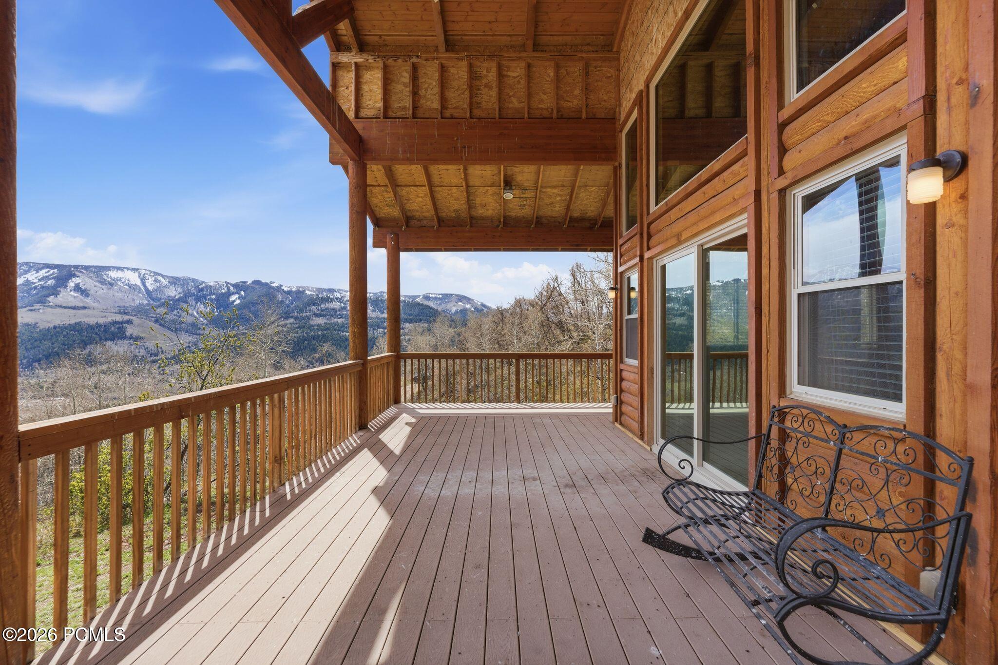 163 Mount Aerie Upper Loop