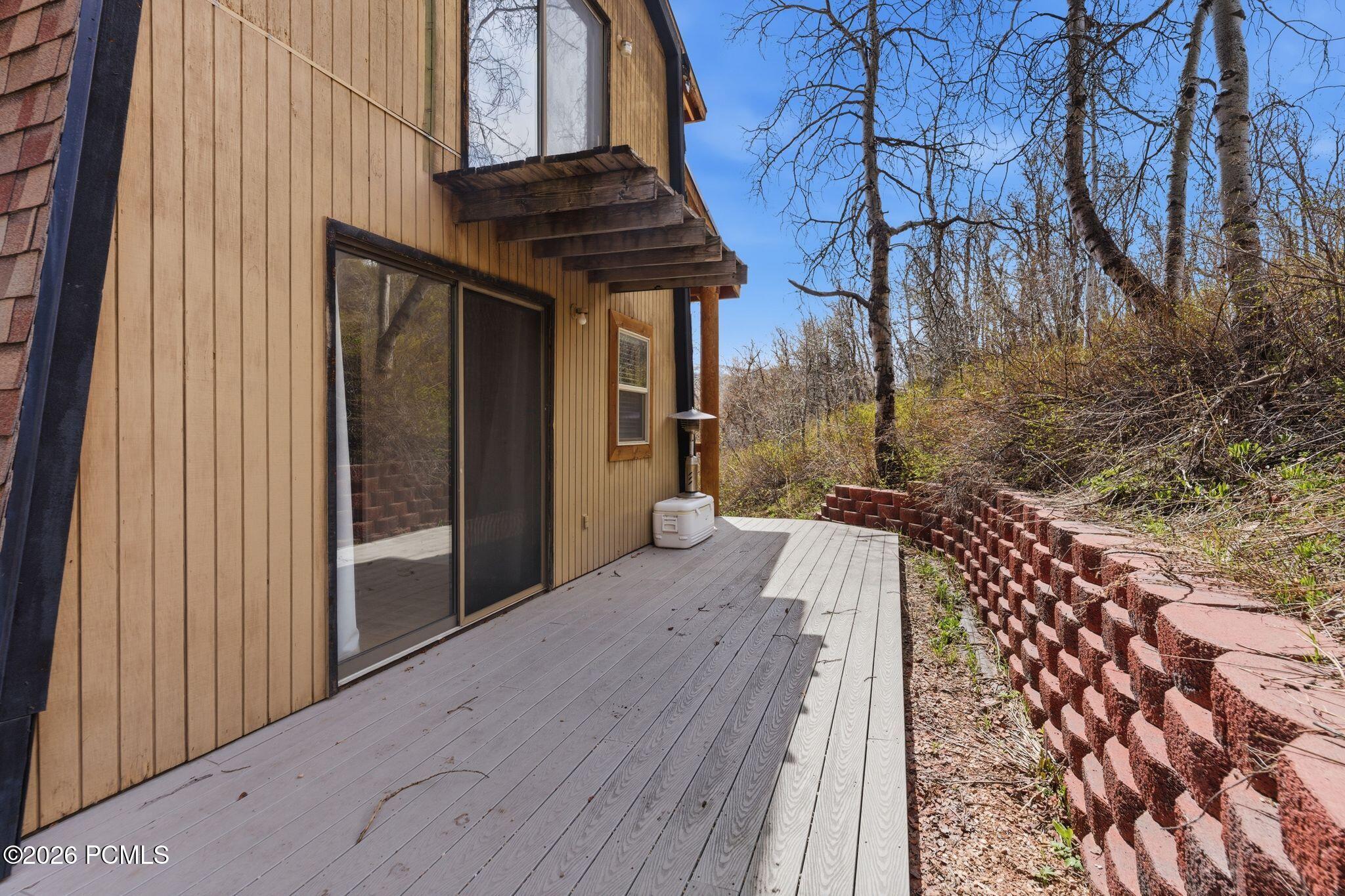 163 Mount Aerie Upper Loop